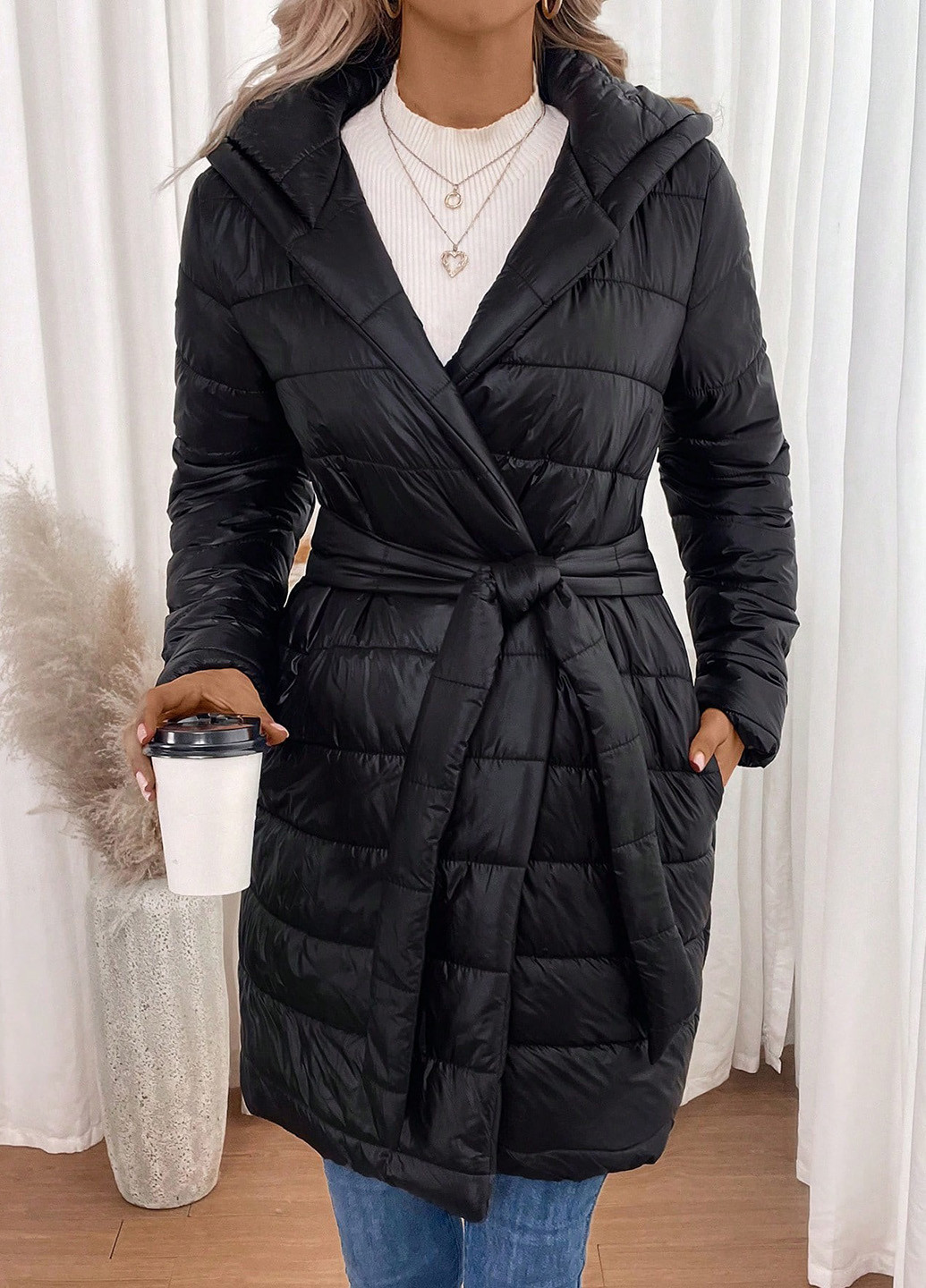 Черная демисезонная куртка SHEIN