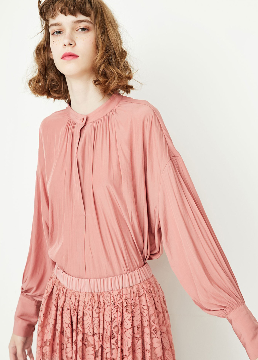 Розовая демисезонная блуза Only