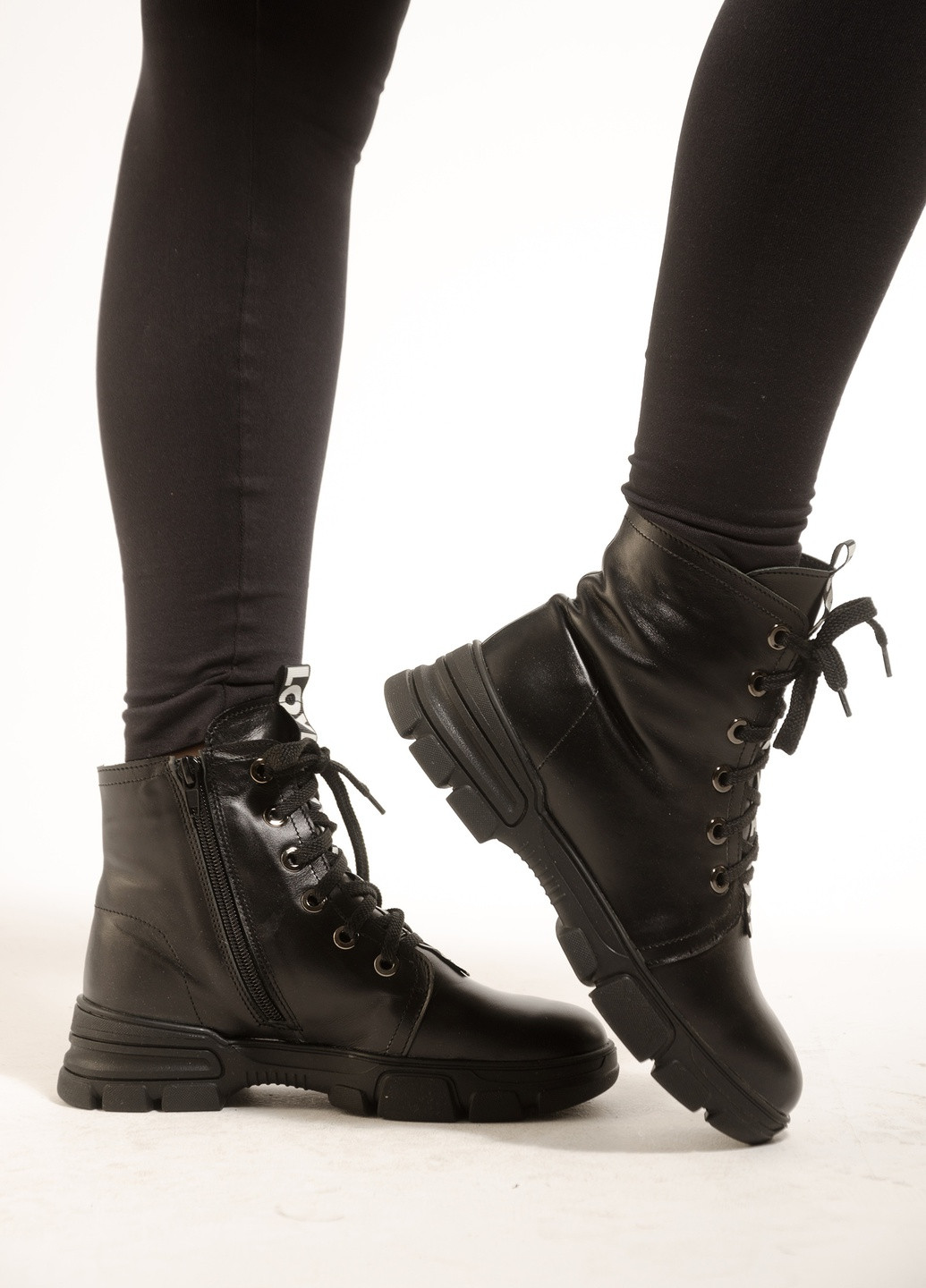 Зимние зимние эффектные женские ботинки из натуральной кожи на шнуровке берцы INNOE со шнуровкой