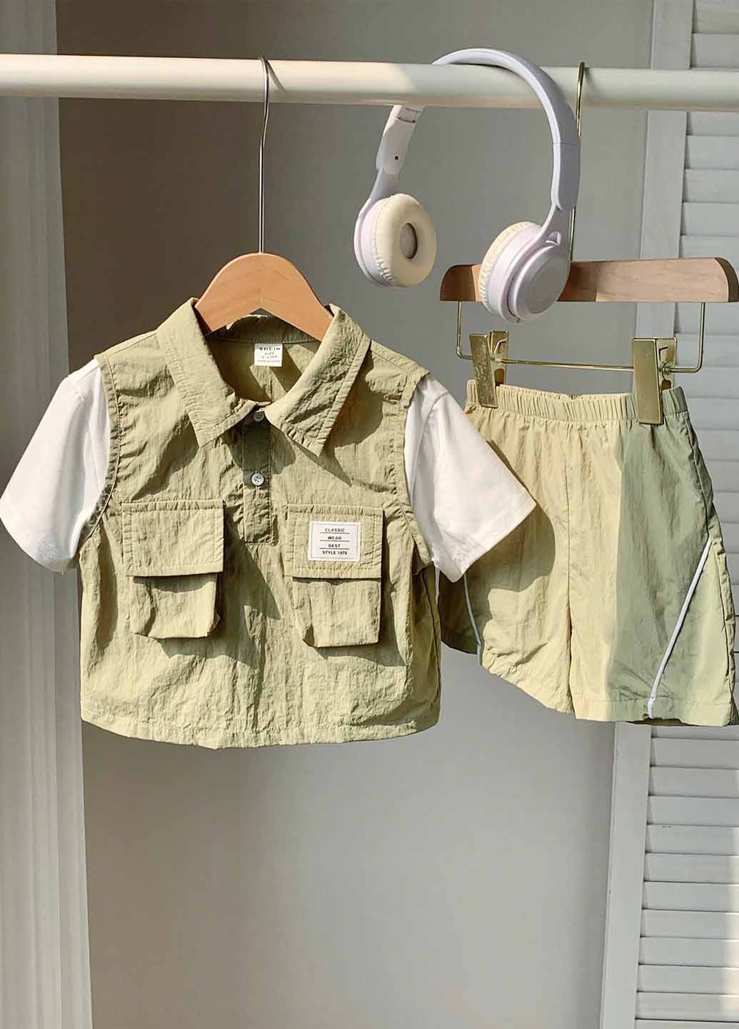 Зеленый летний костюм (поло, шорты) с шортами SHEIN