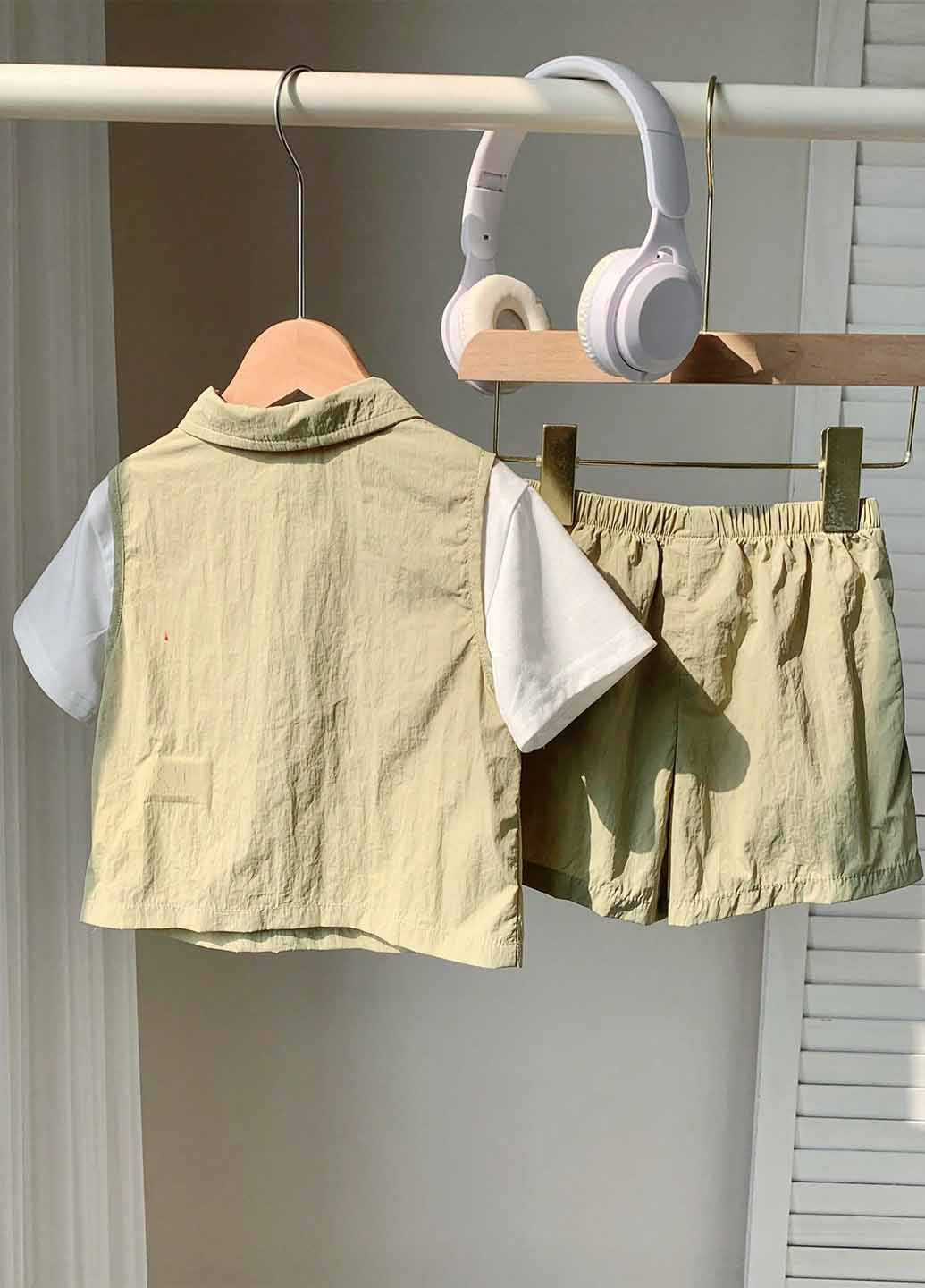 Зеленый летний костюм (поло, шорты) с шортами SHEIN