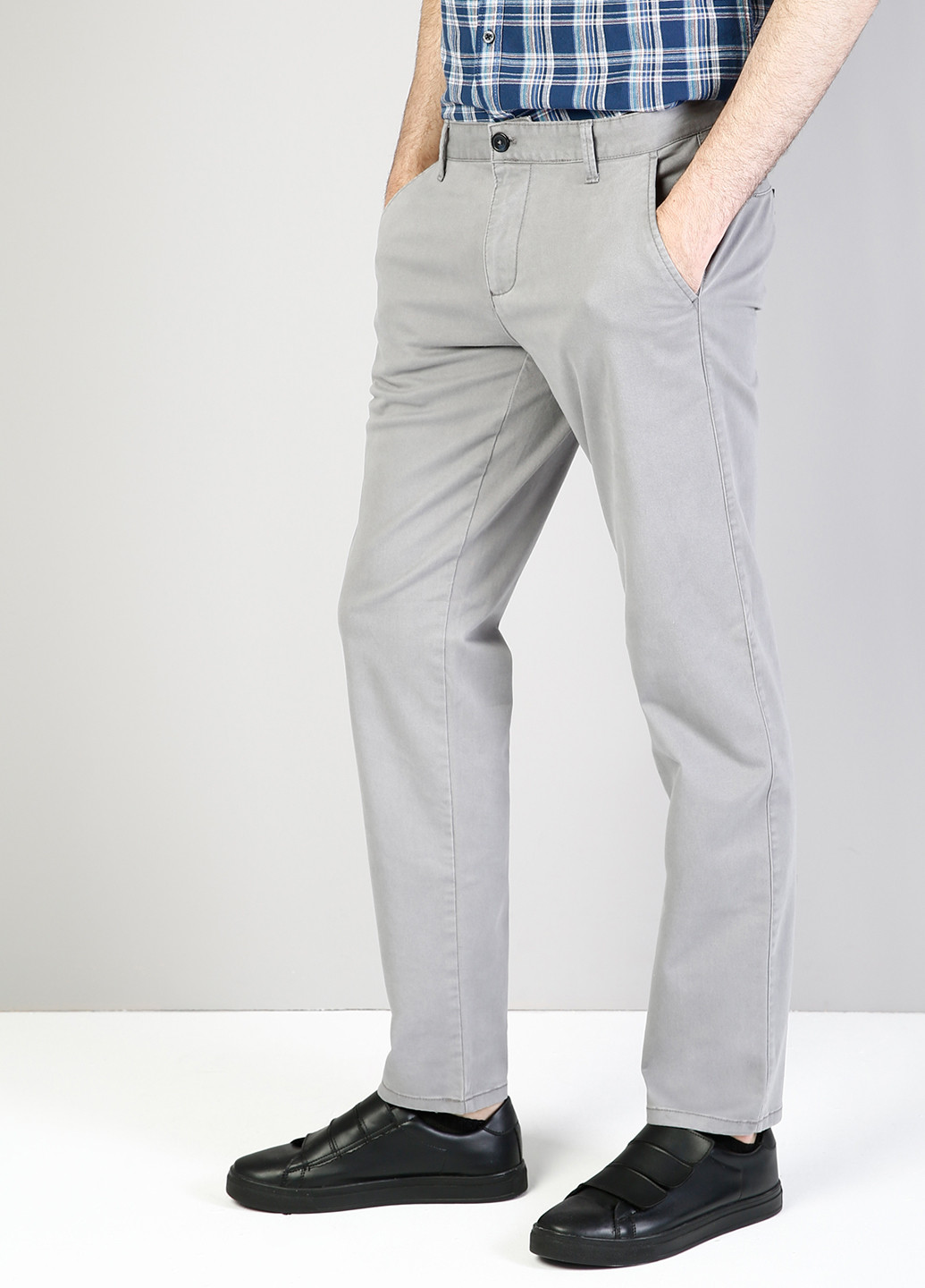Серые кэжуал демисезонные прямые брюки Colin's