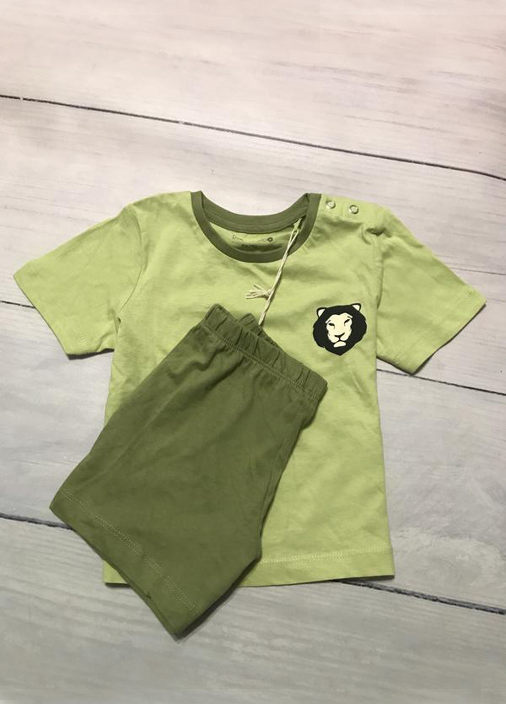Оливковая (хаки) всесезон пижама футболка + шорты Kuniboo