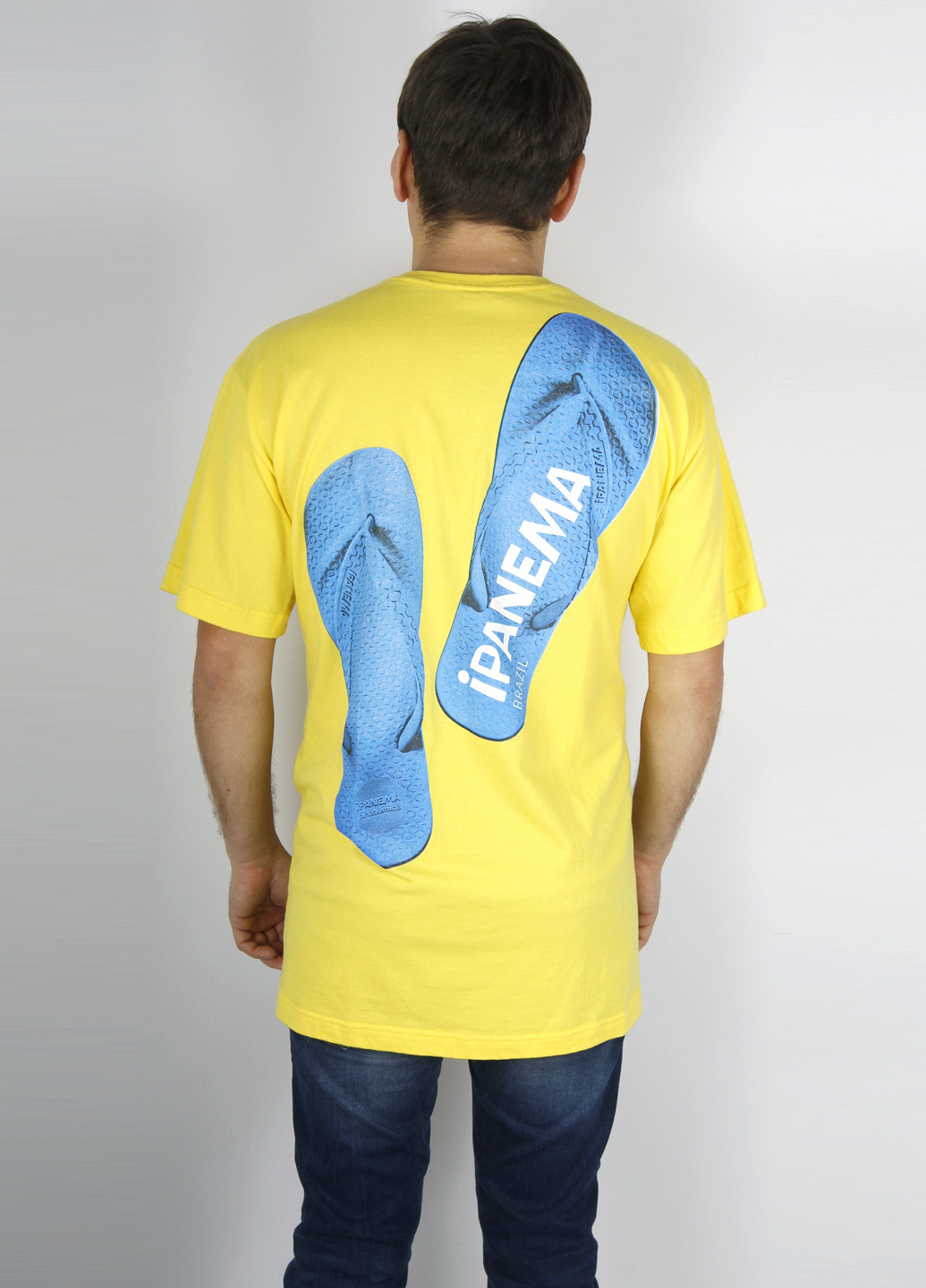 Желтая футболка No Brand
