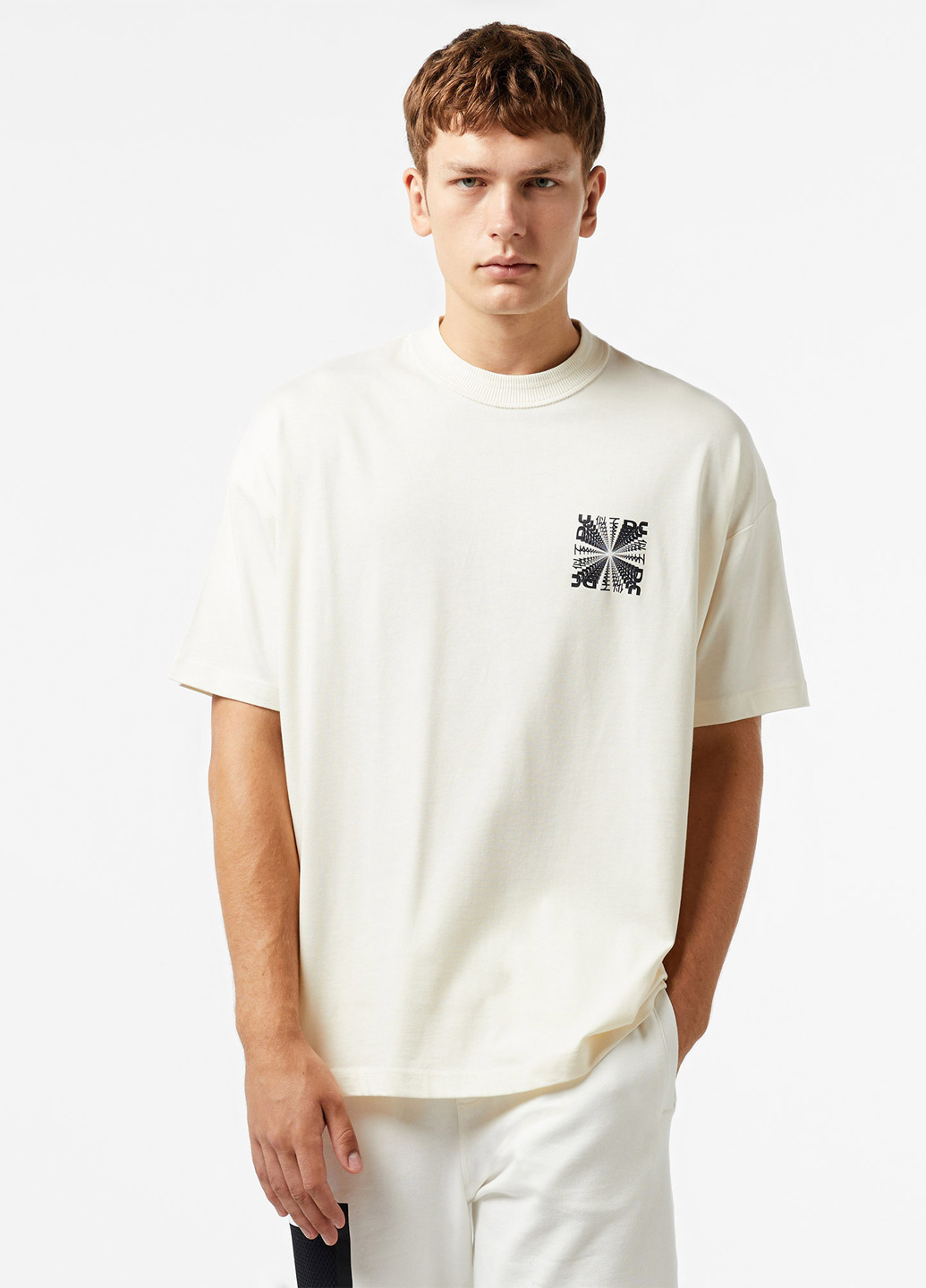 Молочная футболка UNITED4