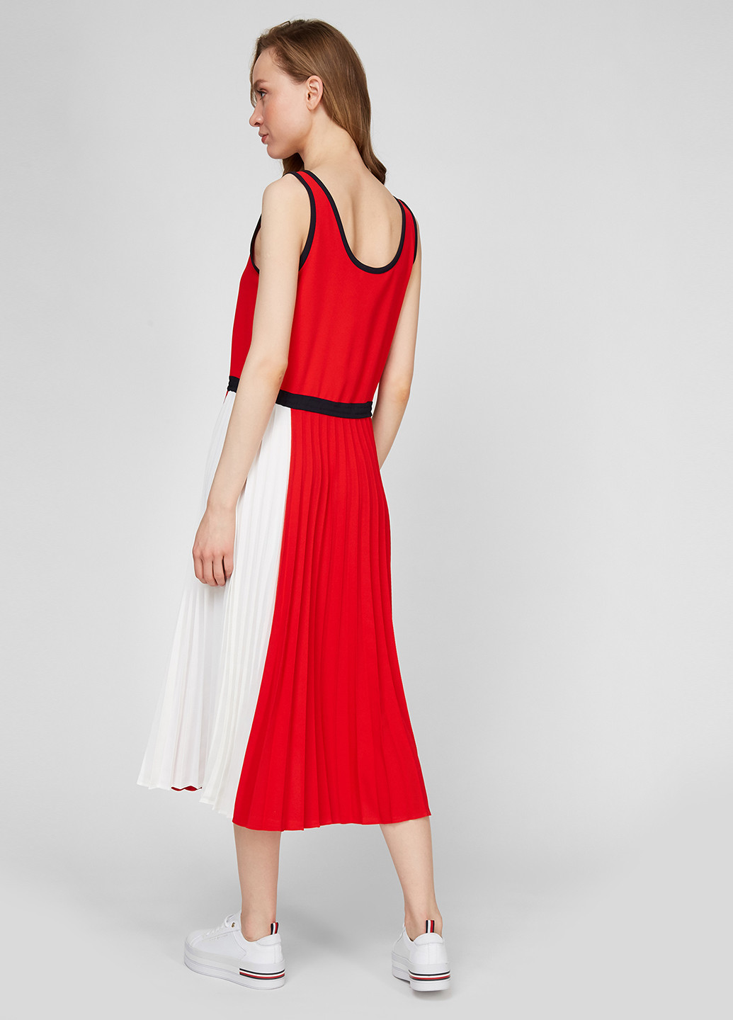 Красное кэжуал платье плиссированное, клеш Tommy Hilfiger однотонное