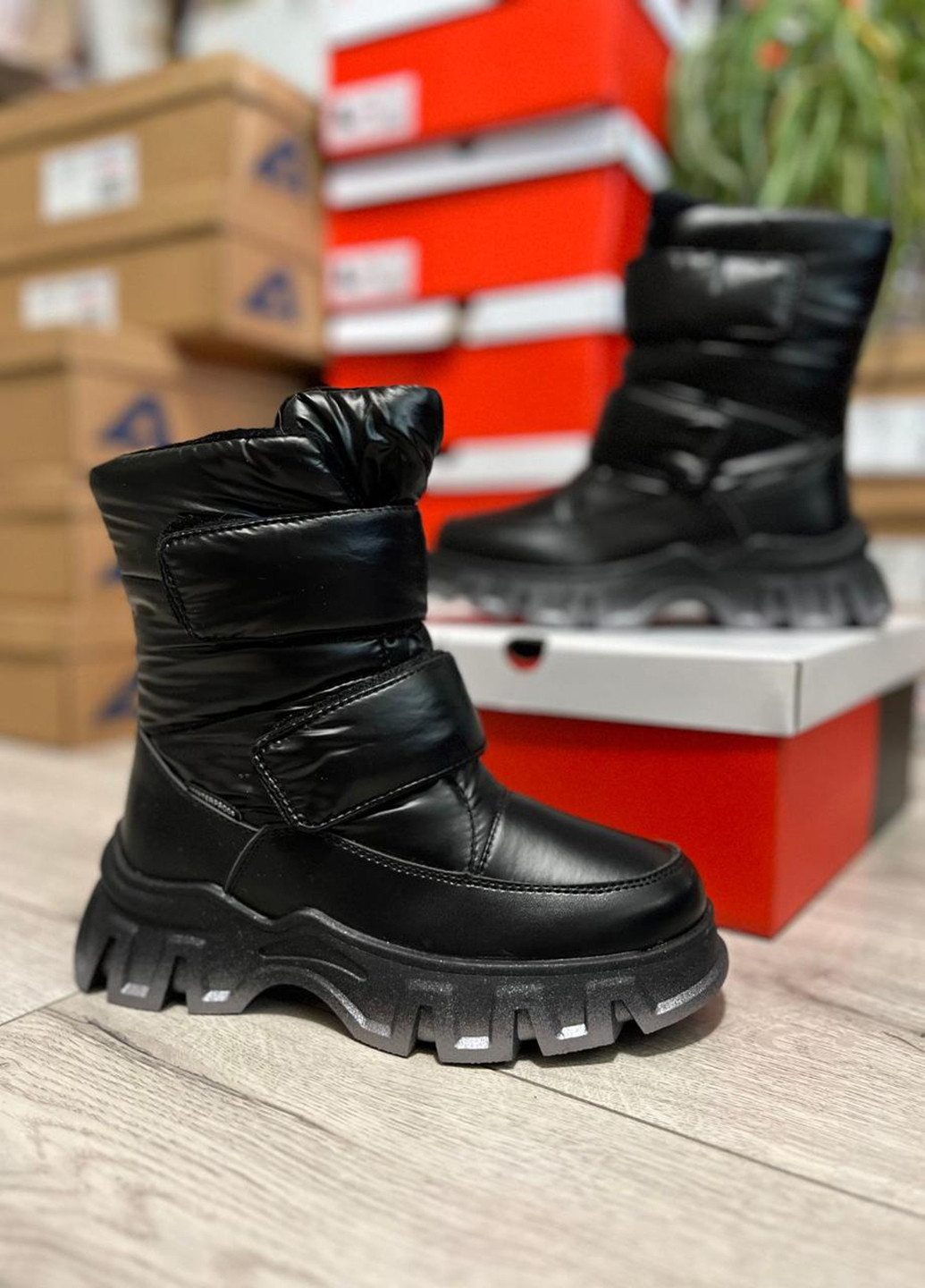 Черные дутики Apawwa на молнии