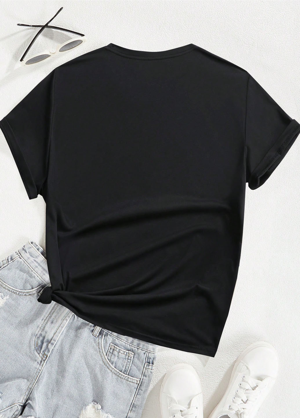 Черная летняя футболка SHEIN