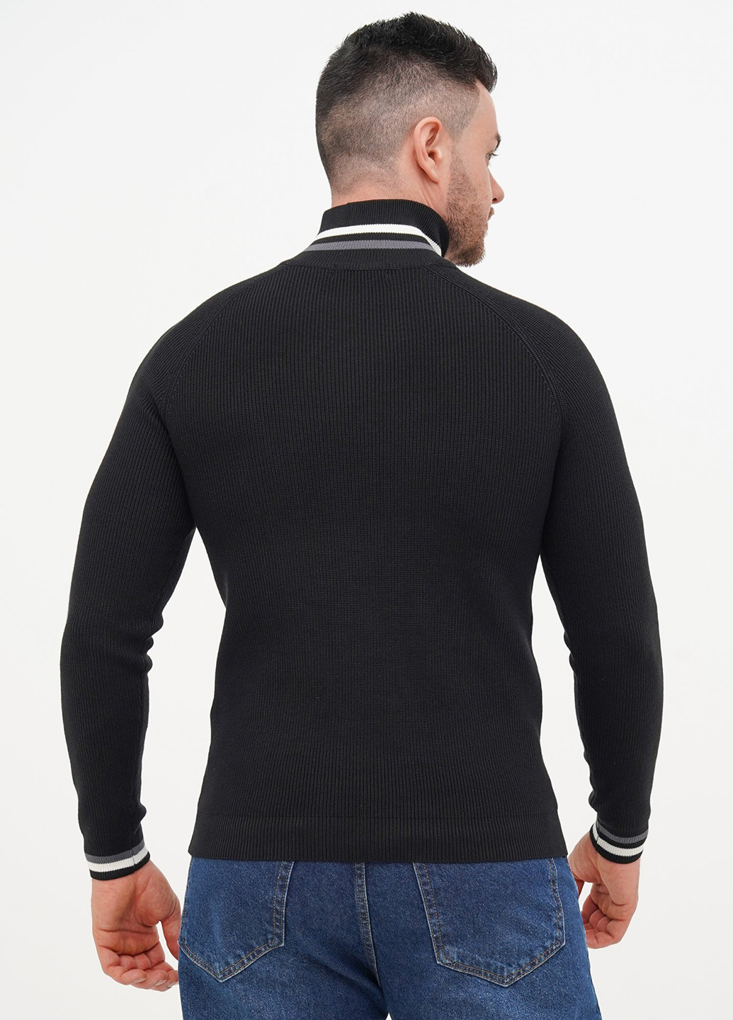 Черный демисезонный свитер Trend Collection