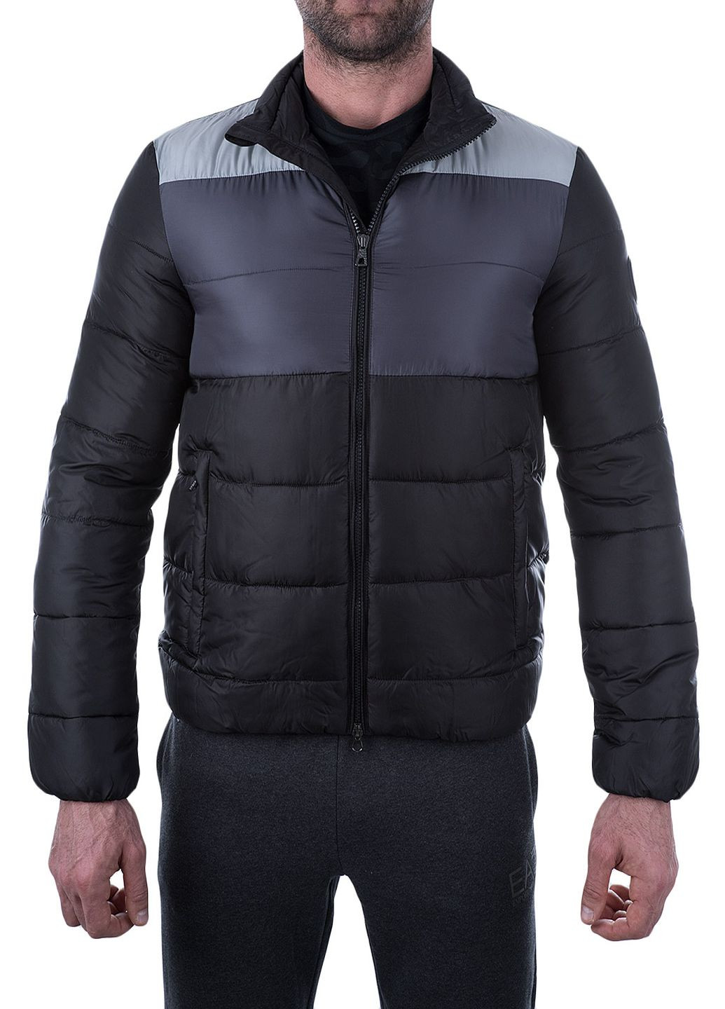 Чорна зимня куртка ARMANI EA7
