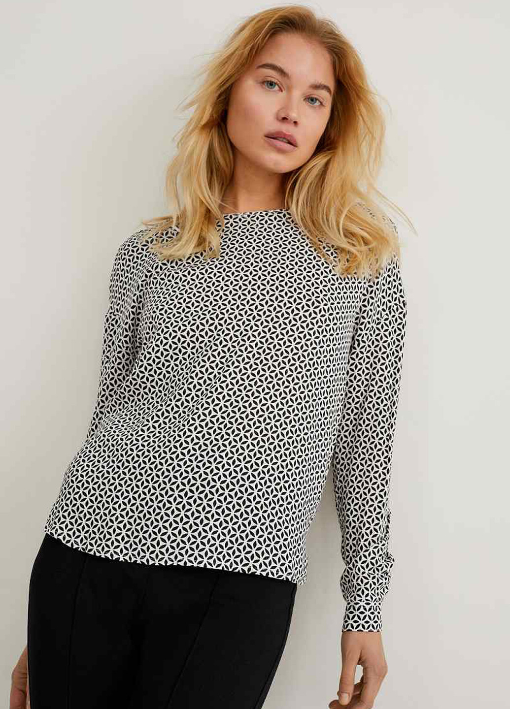 Чорно-біла блуза C&A