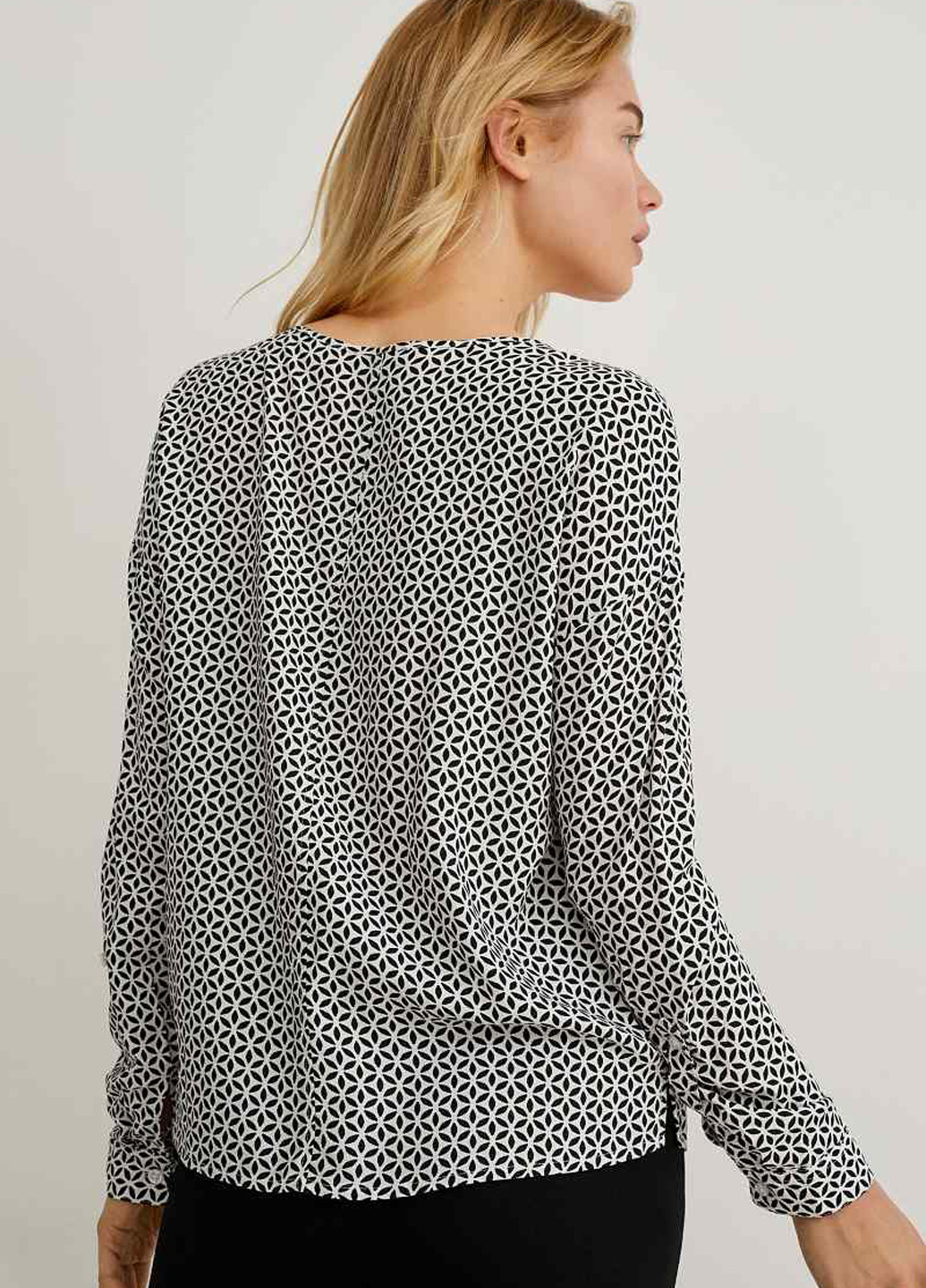 Чорно-біла блуза C&A