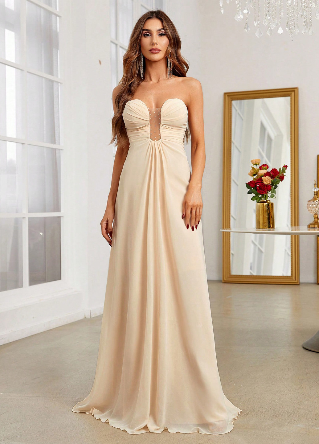 Бежевое вечернее платье с открытыми плечами, с открытой спиной SHEIN однотонное