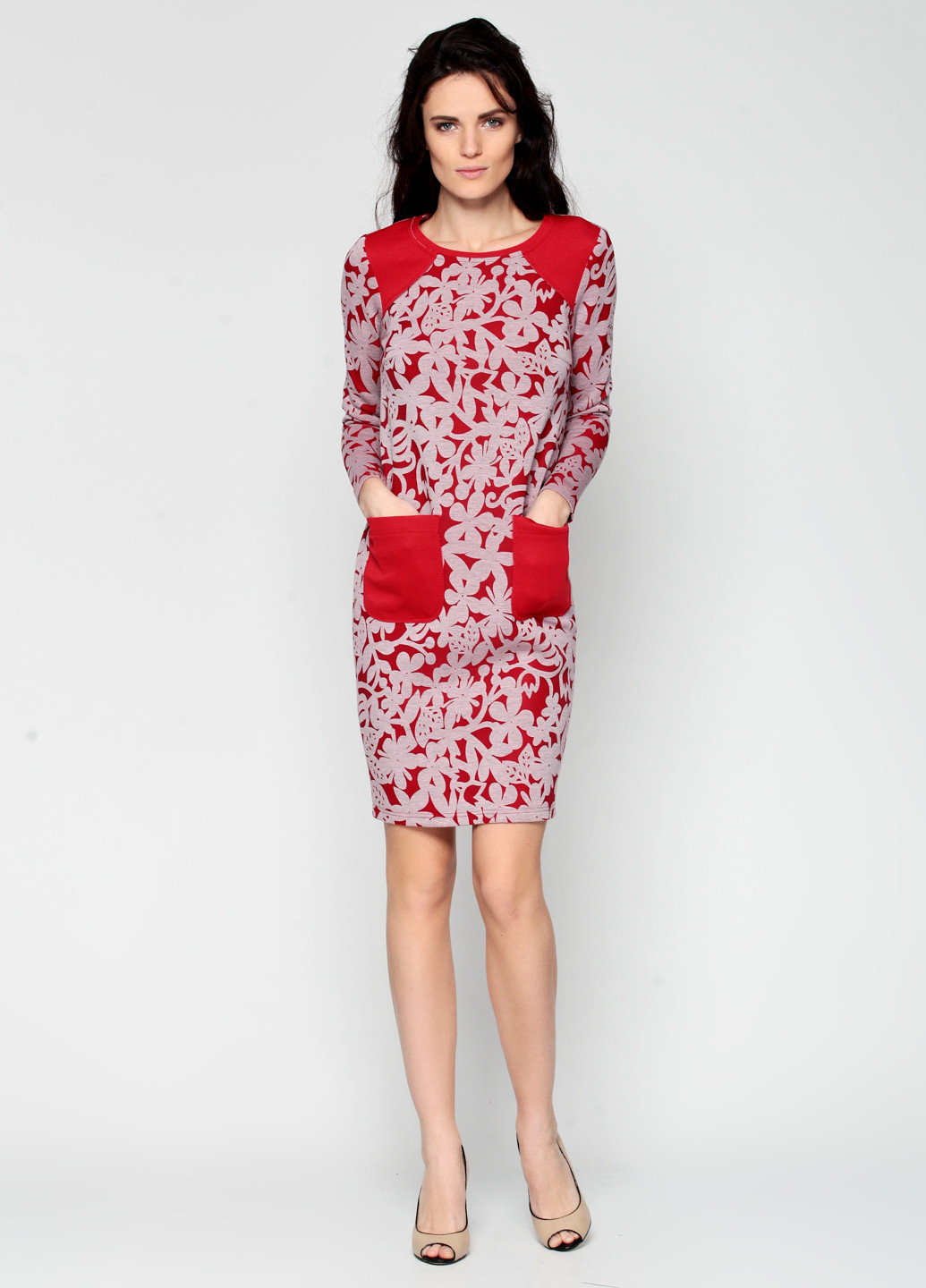 Красное кэжуал платье Stefanie L с абстрактным узором