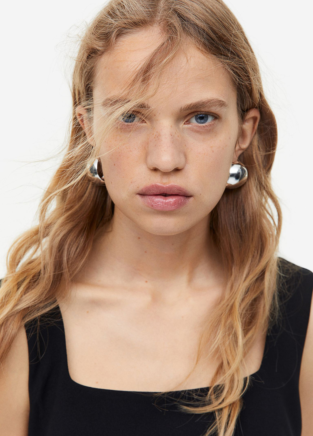 Черное кэжуал платье футляр H&M однотонное