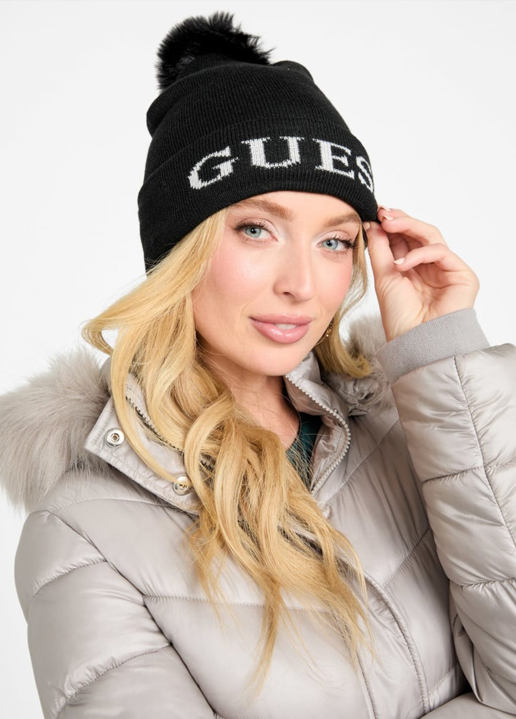 Шапка Guess (317312345)