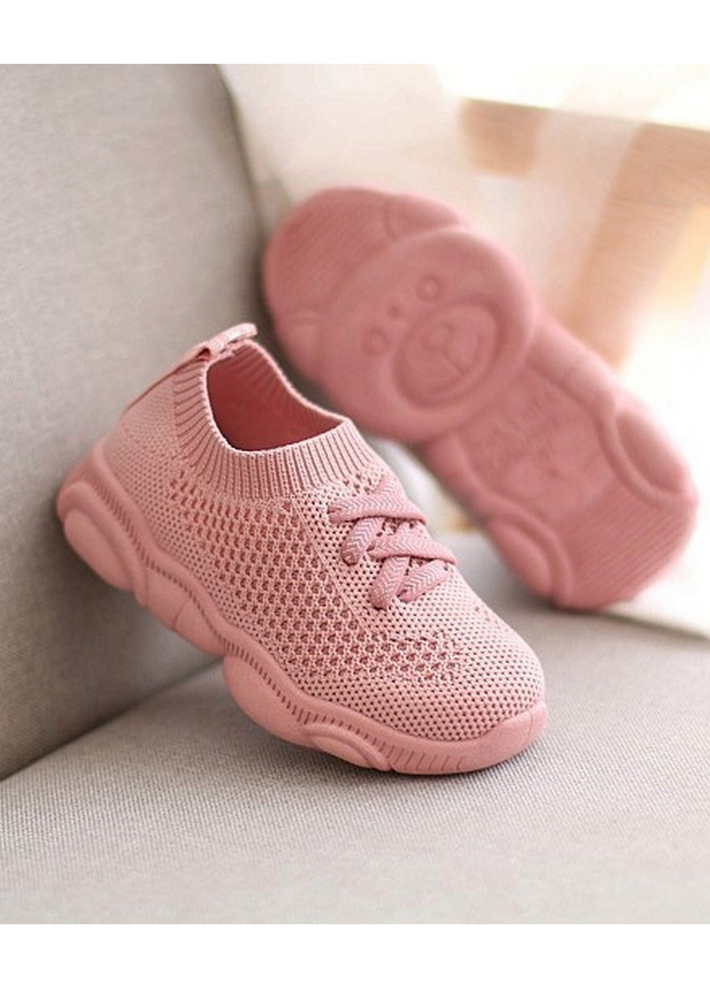 Розовые демисезонные кроссовки для девочки DobraMAMA