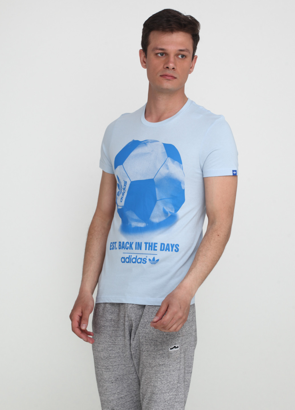 Голубая демисезонная футболка adidas