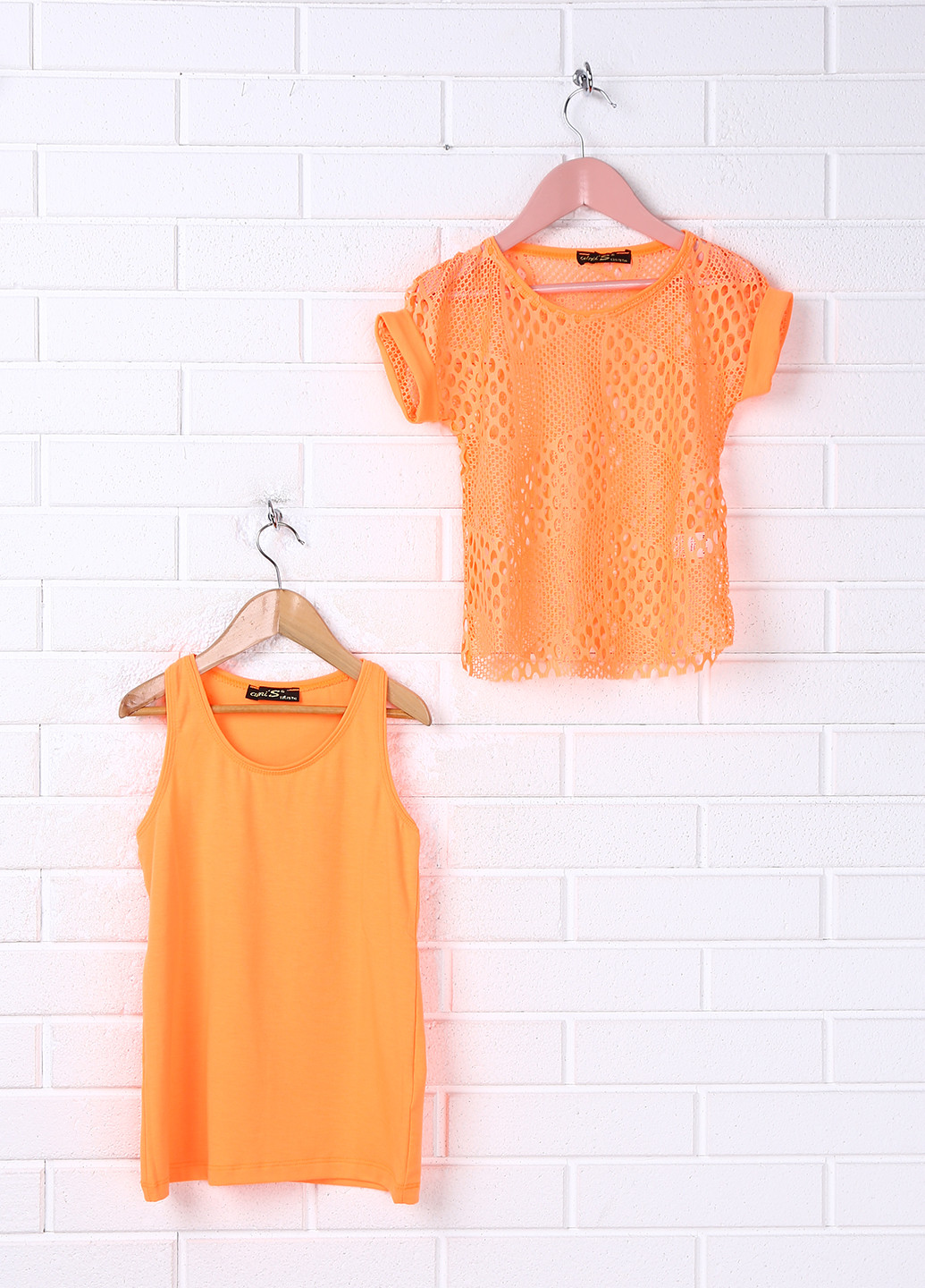 Оранжевая летняя футболка с коротким рукавом Almis