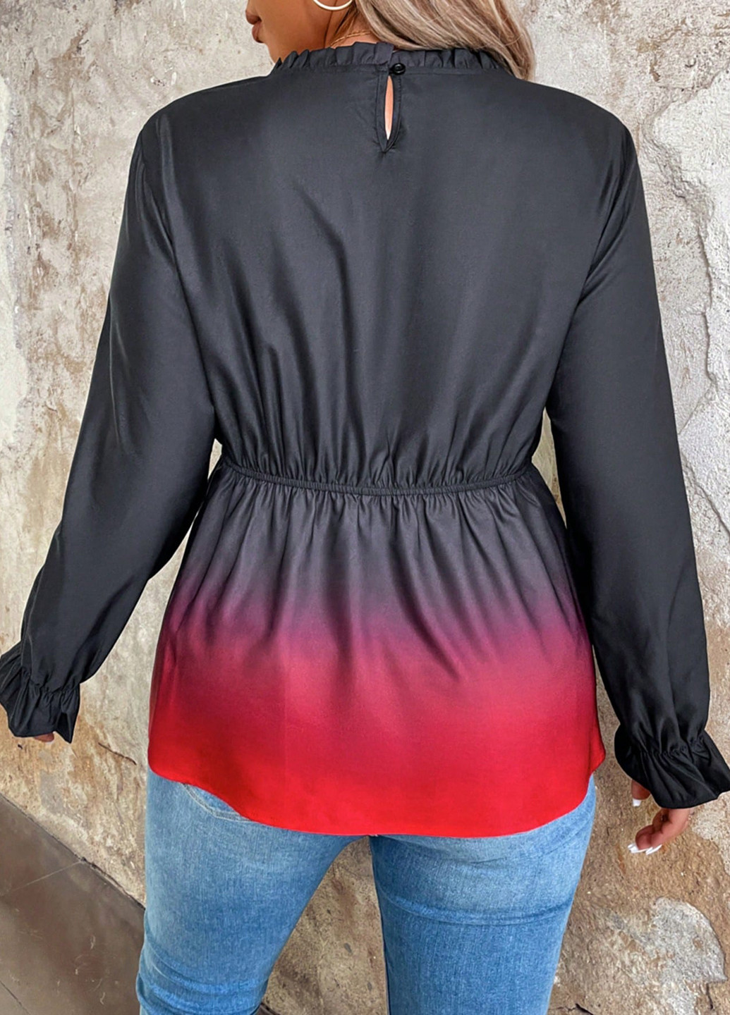 Чёрная блуза с баской SHEIN