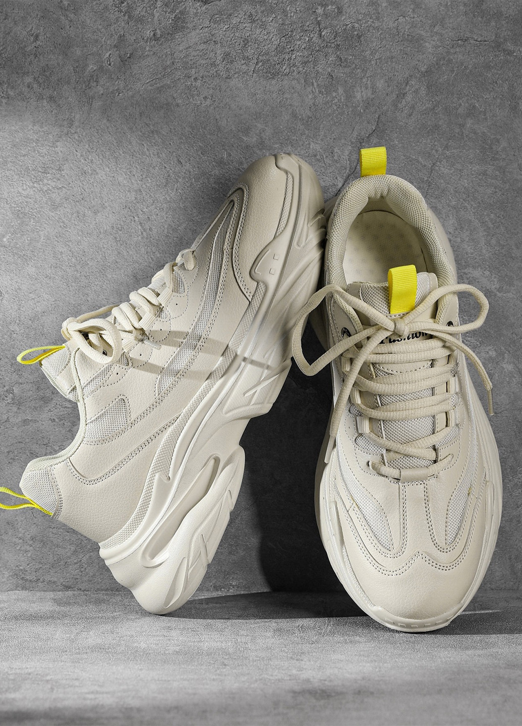 Серо-бежевые демисезонные кроссовки SHEIN