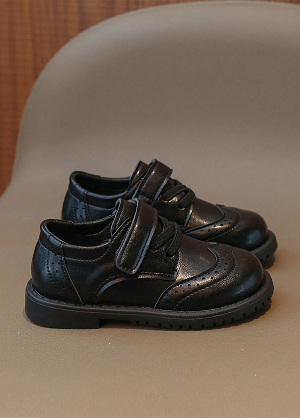 Черные туфли на липучке SHEIN