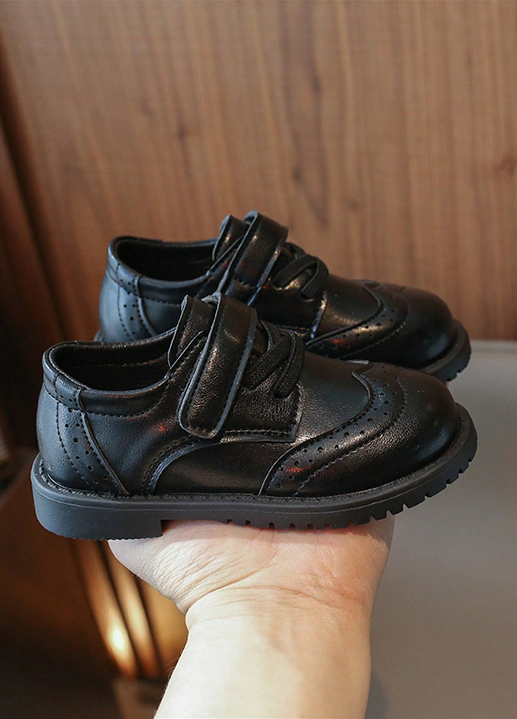 Черные туфли на липучке SHEIN