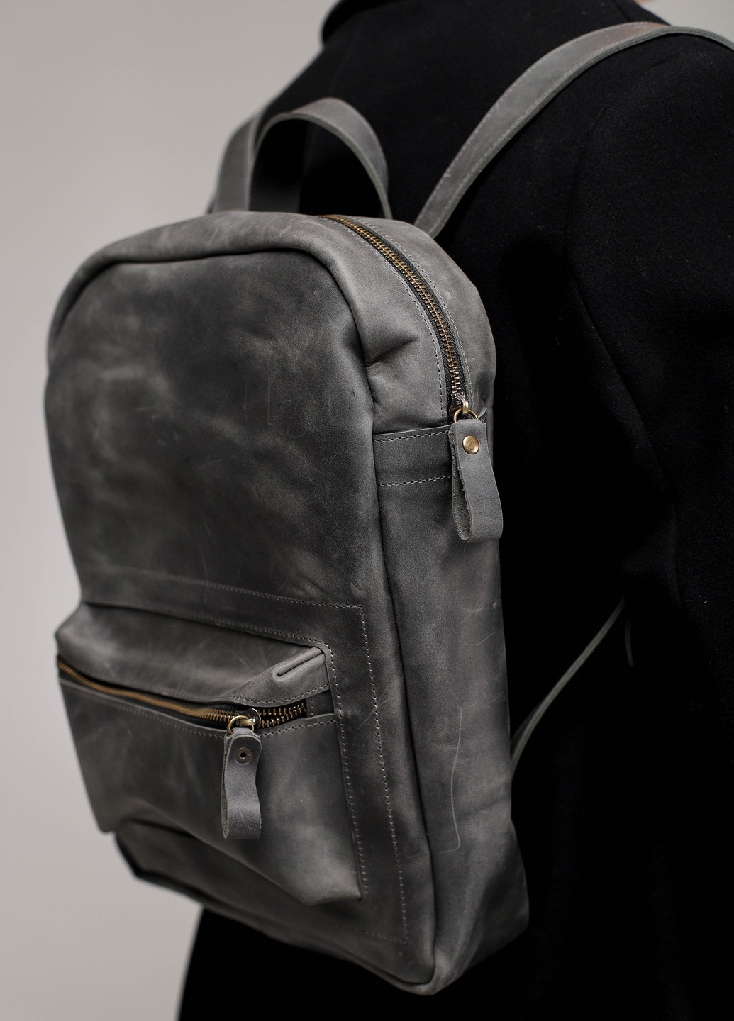 Чоловічий міський рюкзак ручної роботи з натуральної вінтажної шкіри чорного кольору Boorbon (253351906)