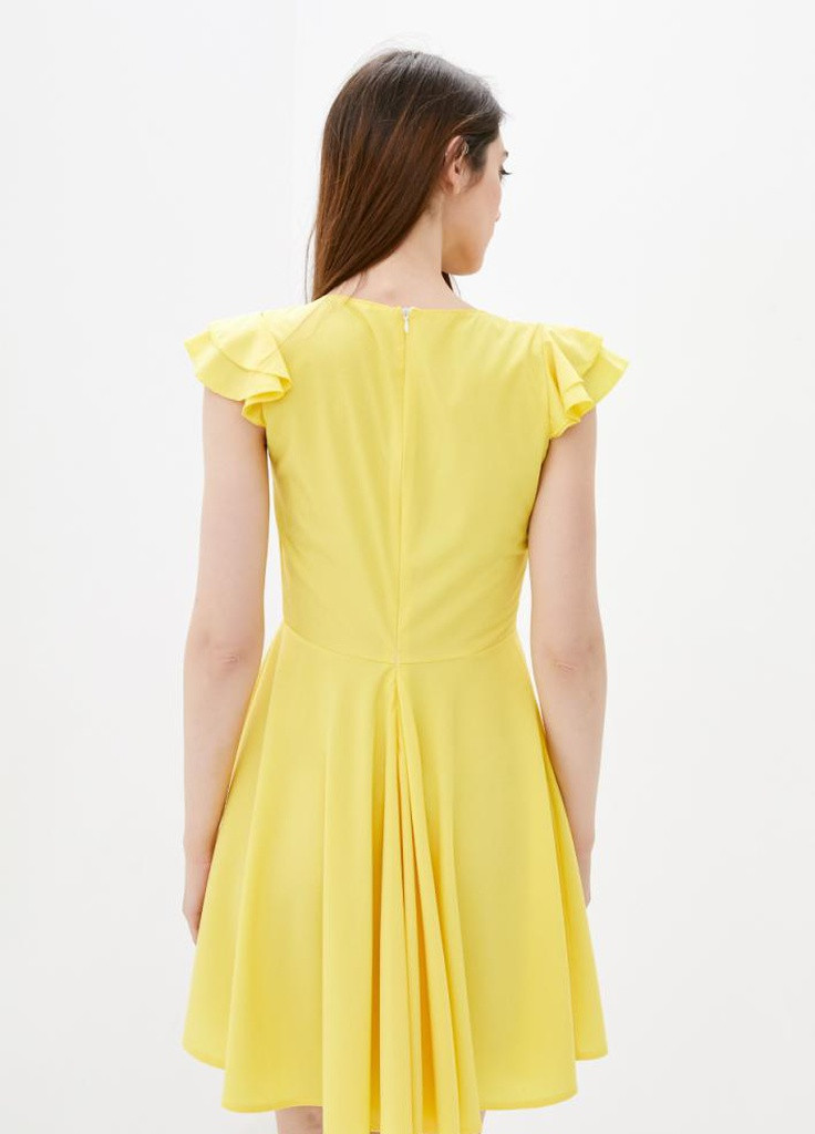 Желтое кэжуал женское платье с воланами подіум impal Podium однотонное