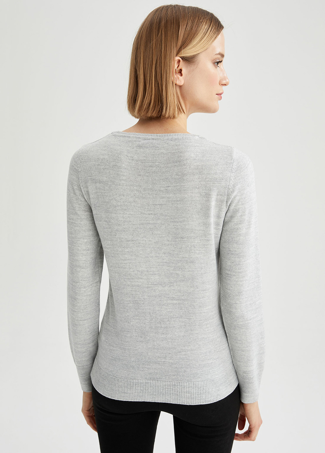 Светло-серый демисезонный свитер джемпер DeFacto