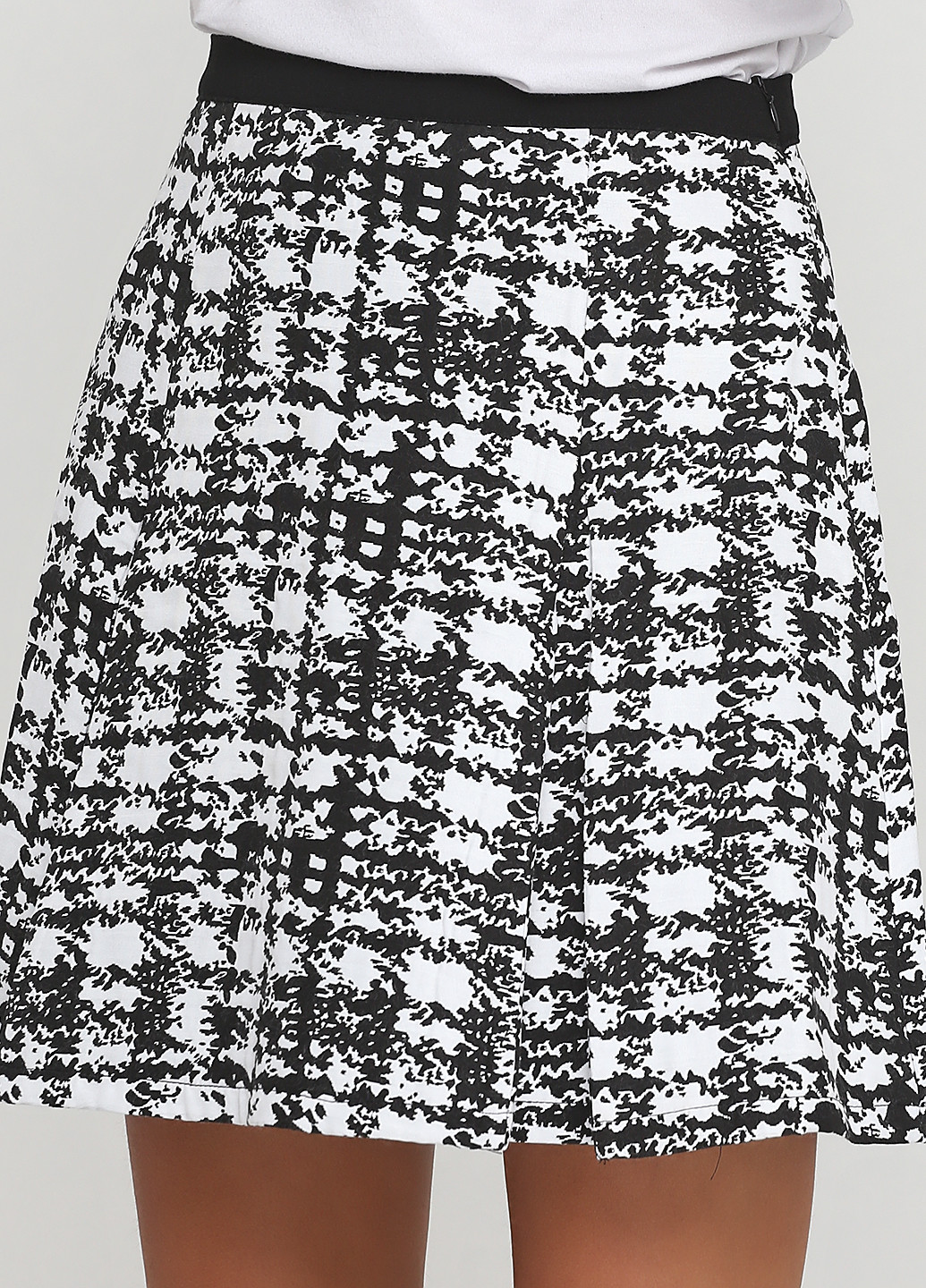 Разноцветная кэжуал с абстрактным узором юбка Influence клешированная