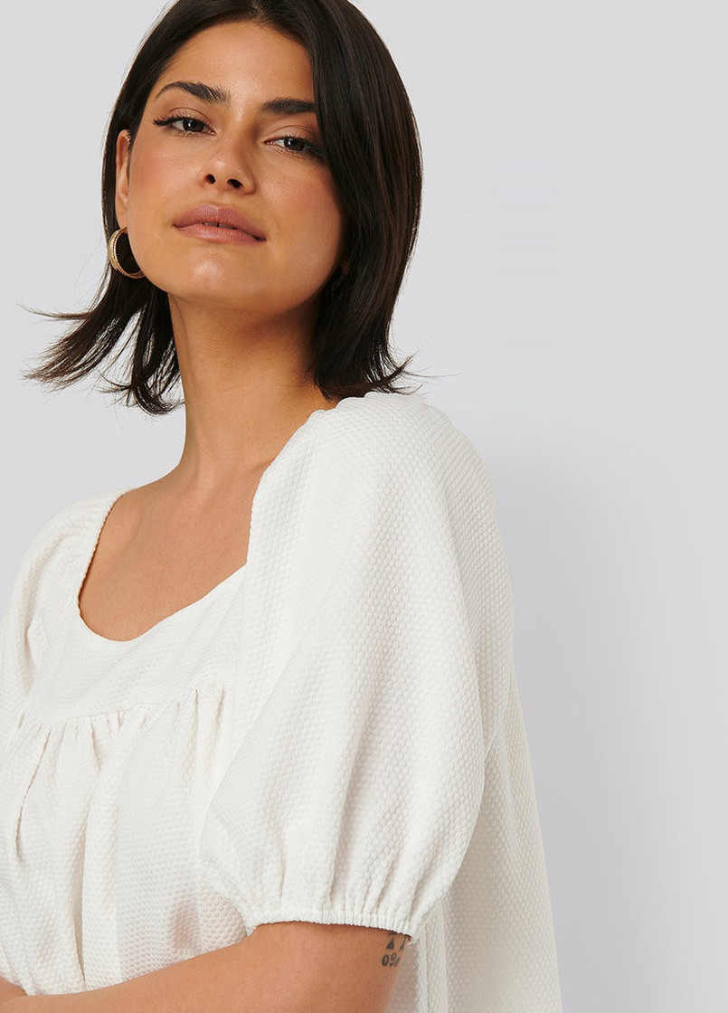 Білий кежуал сукня NA-KD однотонна