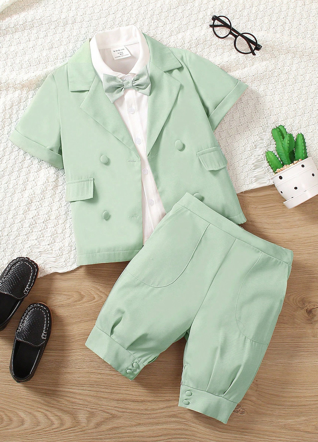 Світло-зелений літній костюм (піджак, шорти) з шортами SHEIN