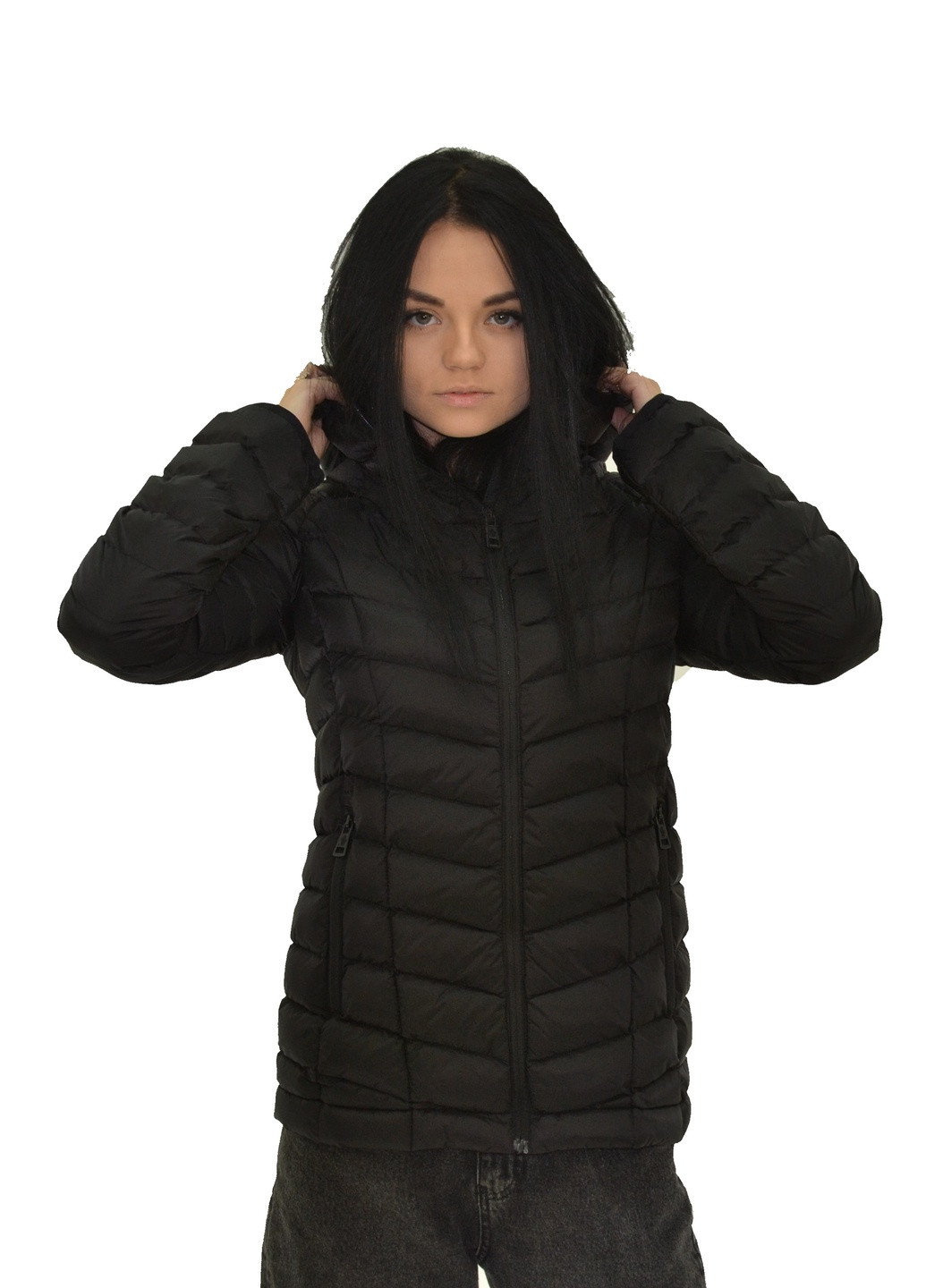 Черная зимняя куртка женская зимняя Moncler