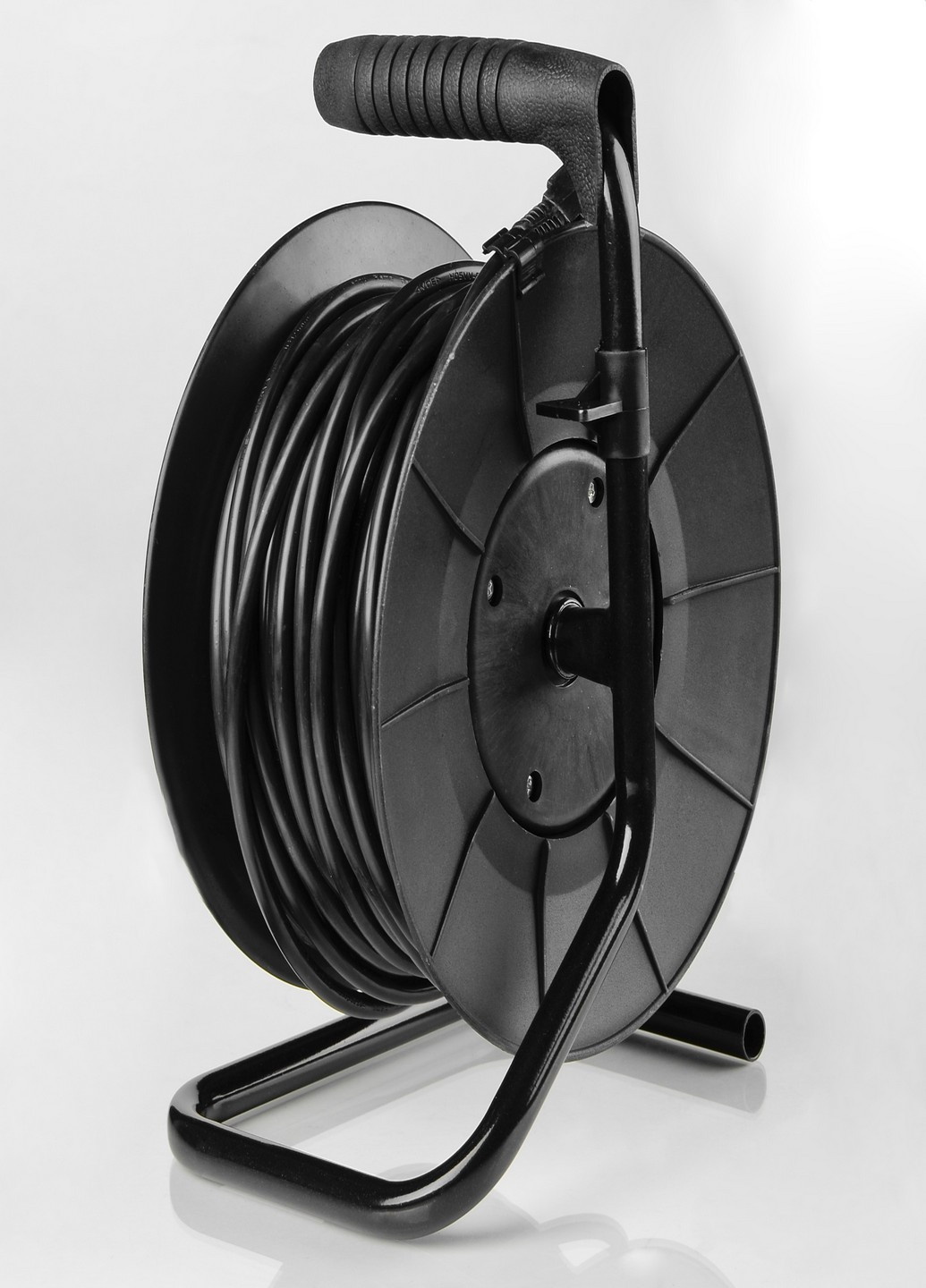 XK-4F/25Z 3*1.0 BK сетевой фильтр Brille (185641025)