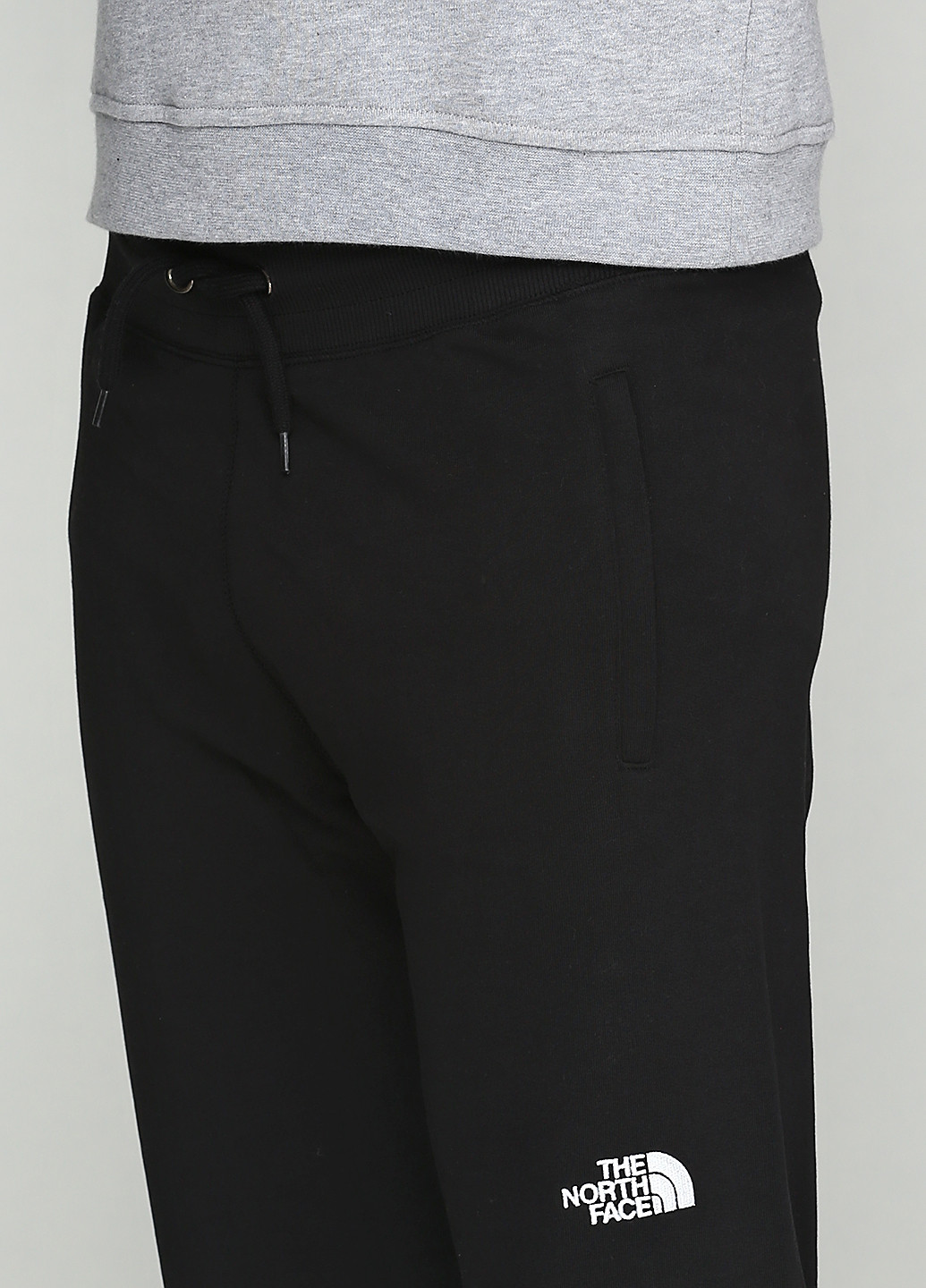 Черные спортивные демисезонные со средней талией брюки The North Face