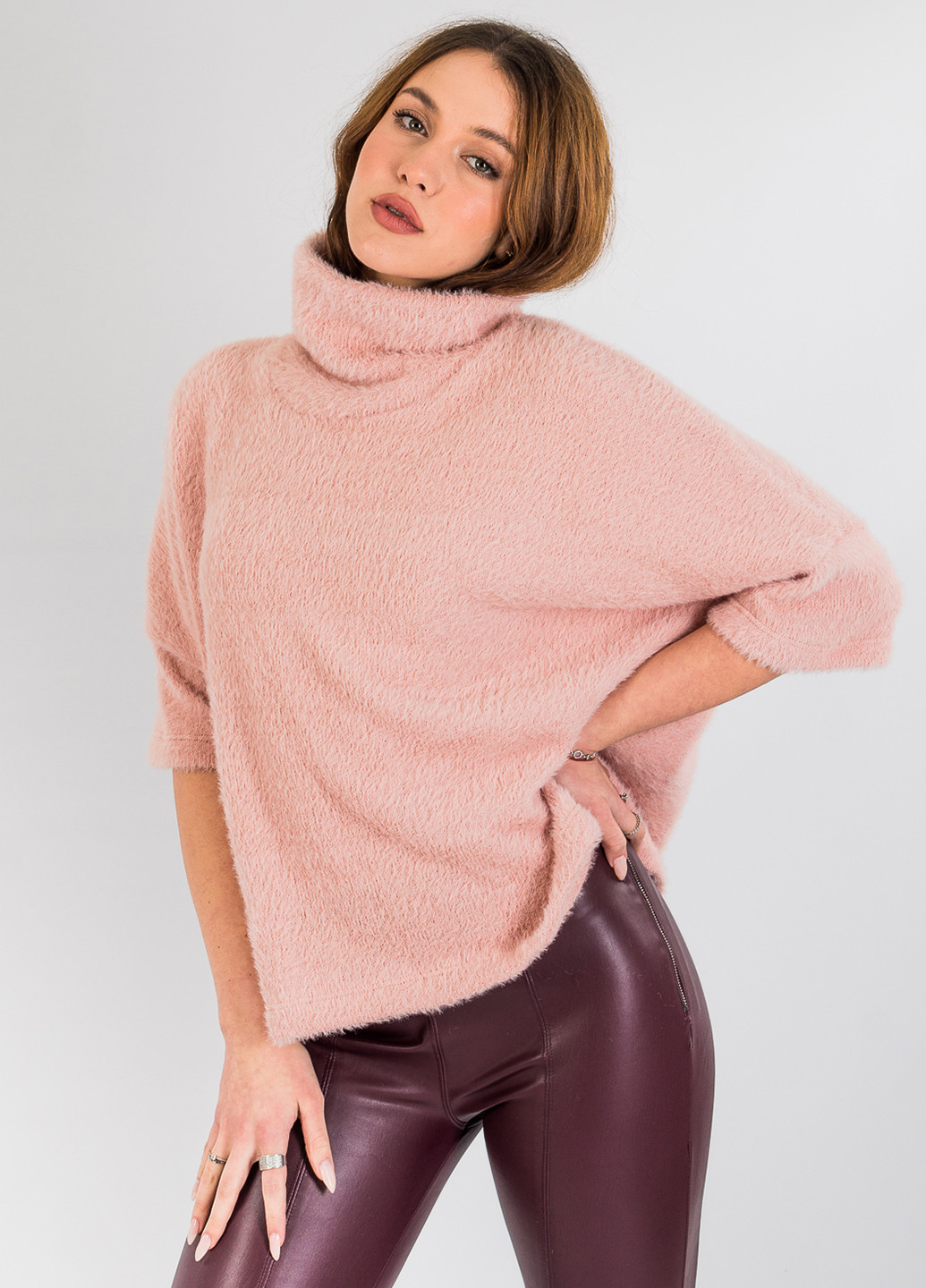 Розовый демисезонный свитер Bebe Plus