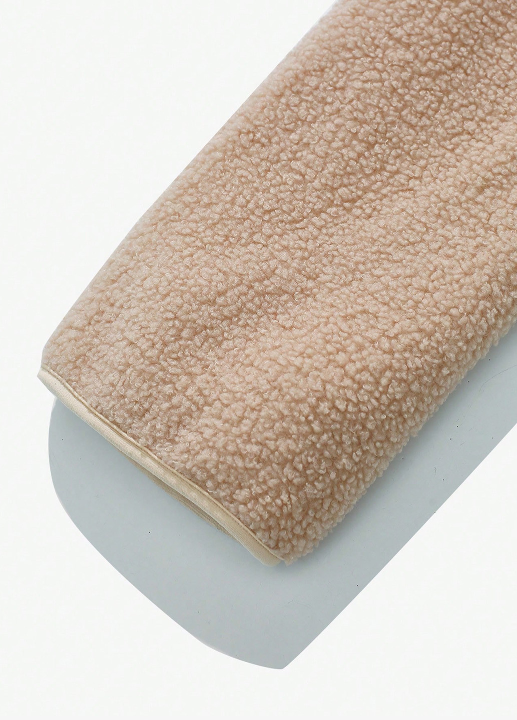 Песочная демисезонная куртка SHEIN