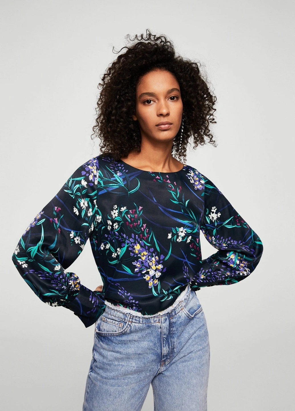 Темно-синя блуза Mango