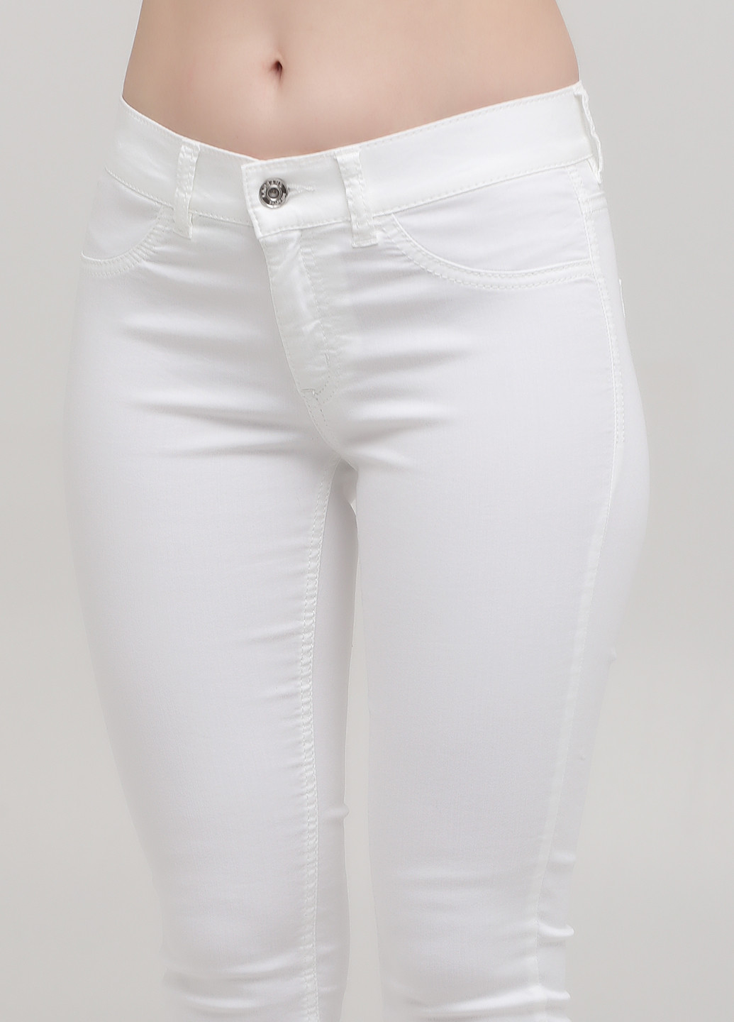 Белые кэжуал демисезонные зауженные брюки Lagrand