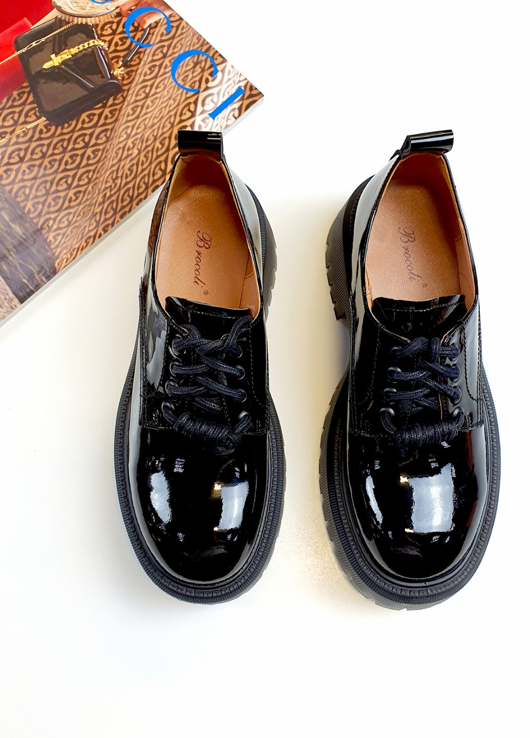 Туфлі жіночі на тракторній підошві чорні лакові Brocoli (247004197)