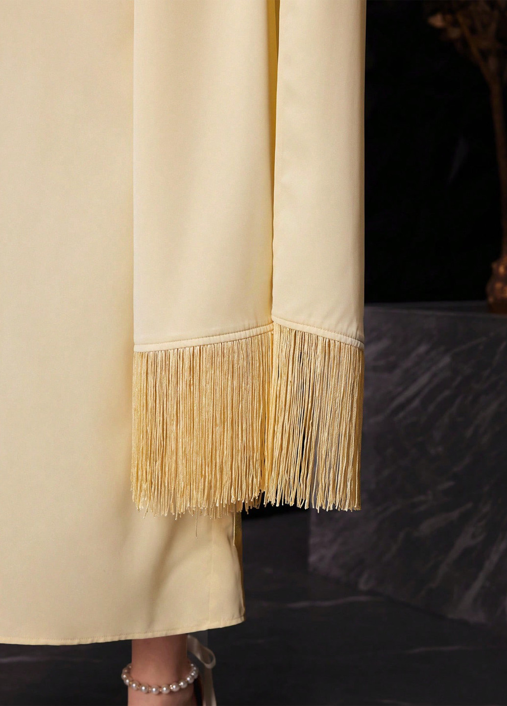 Кремова ділова, вечірня сукня футляр, сукня-кейп SHEIN однотонна