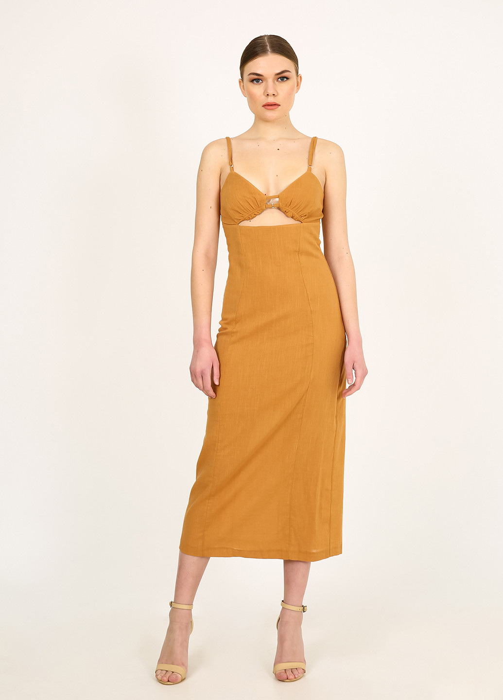 Горчичное кэжуал платье футляр Vicolo однотонное
