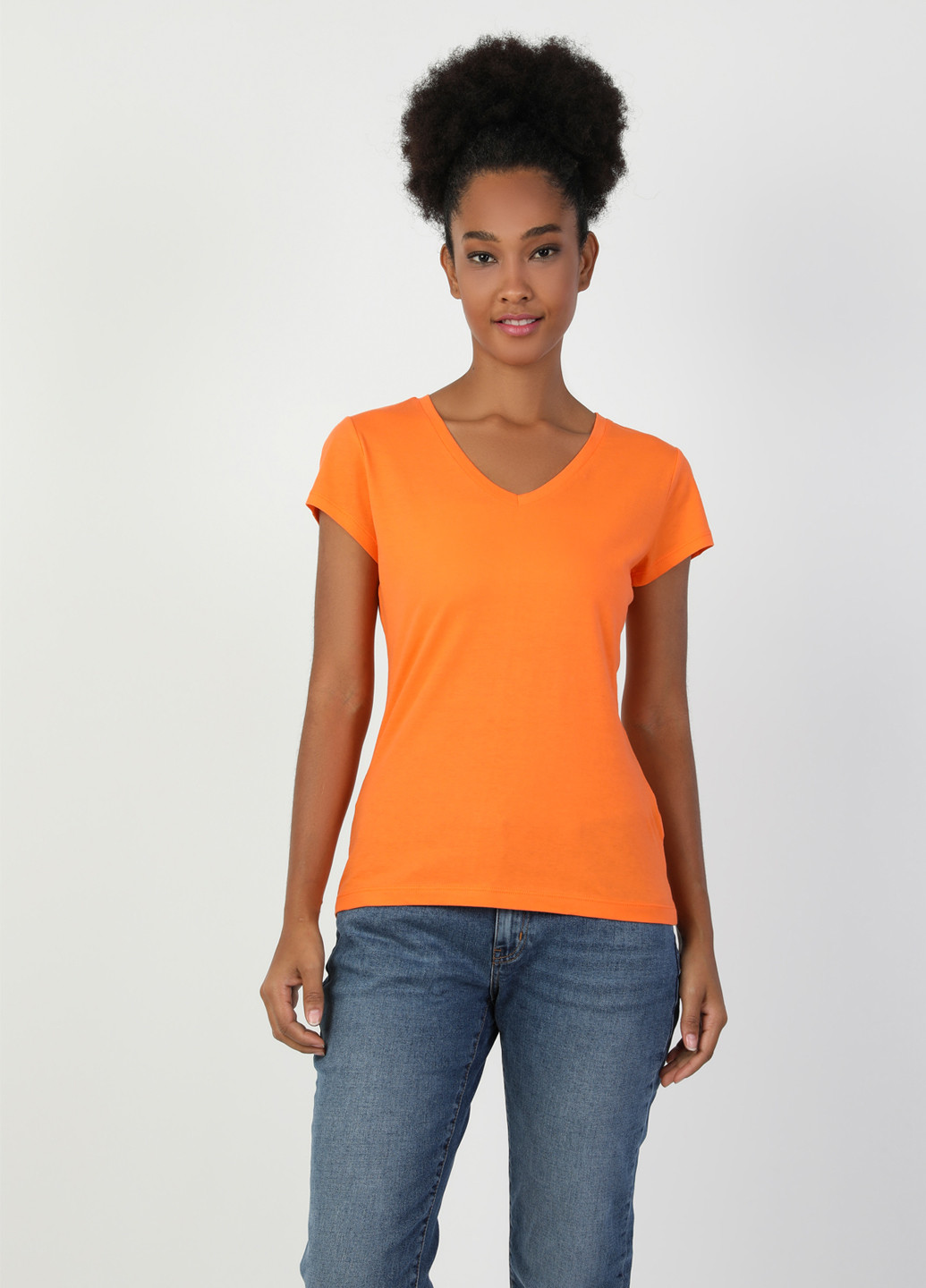 Оранжевая летняя футболка Colin's