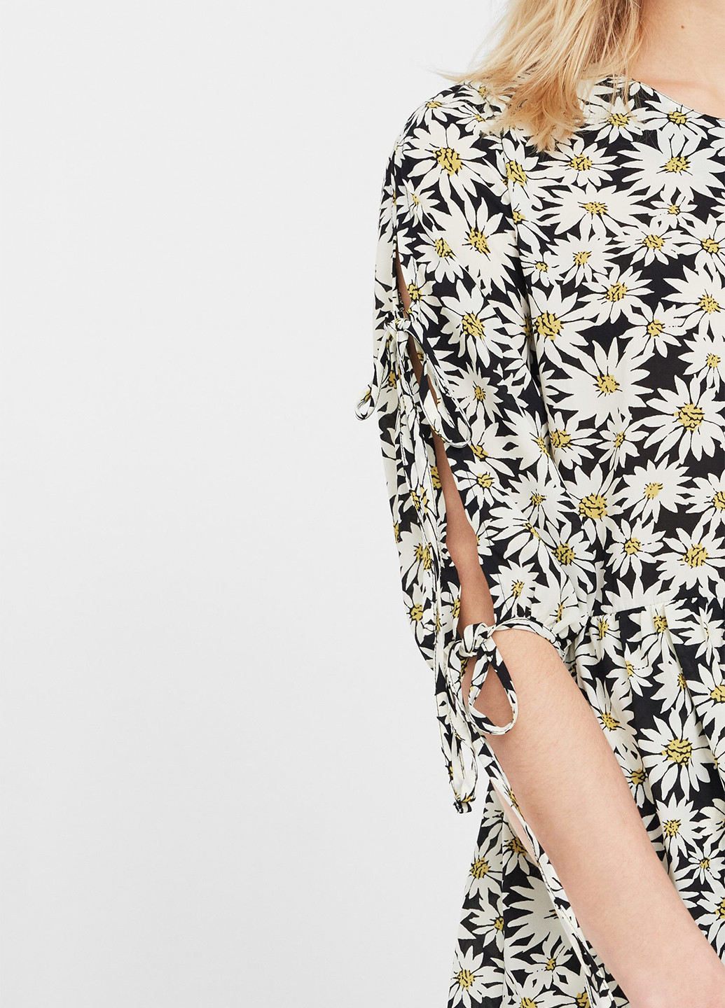 Сукня Mango комбінезон-шорти квітковий комбінований кежуал поліестер