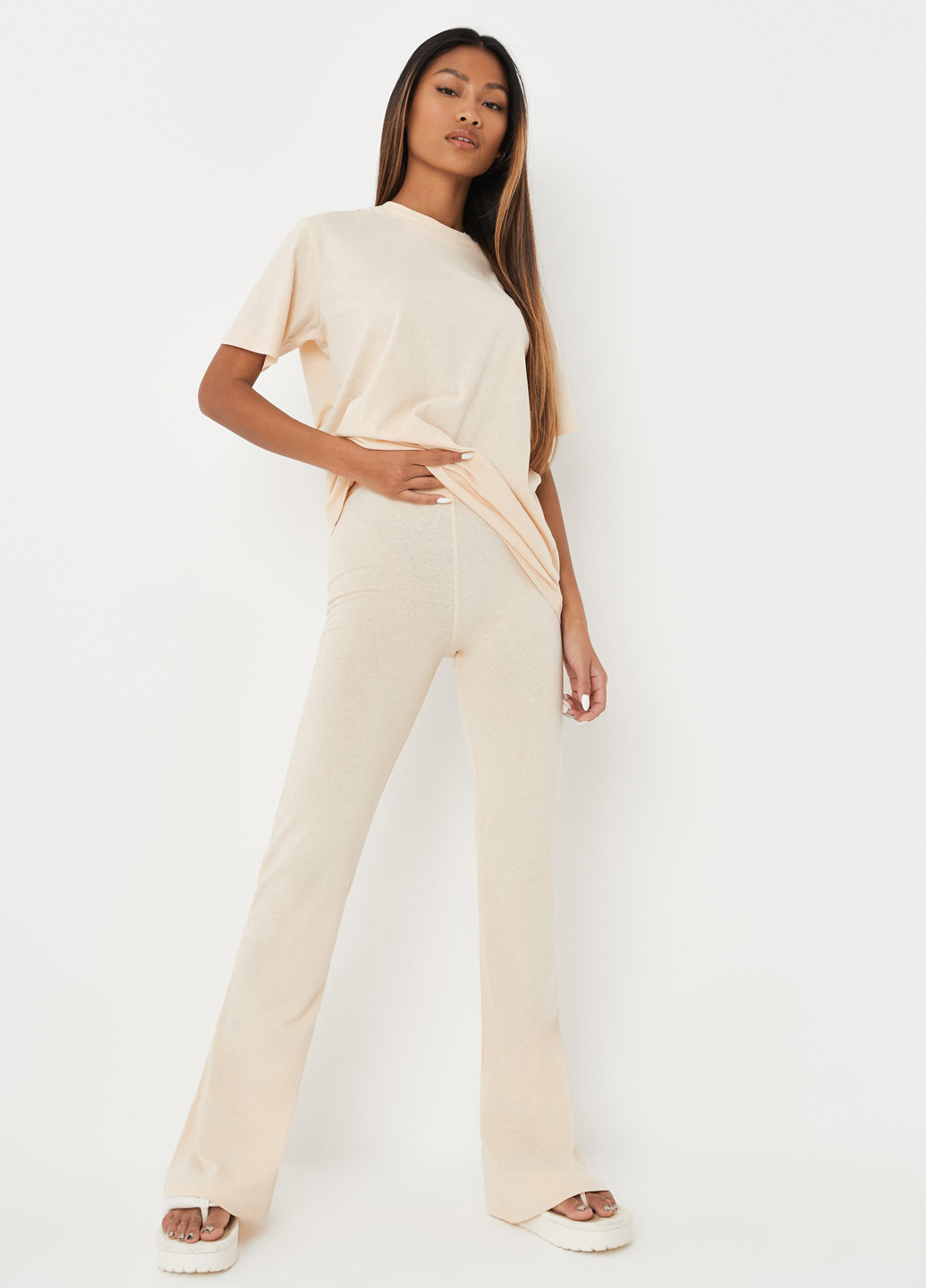 Бежевый летний комплект (футболка, брюки) Missguided
