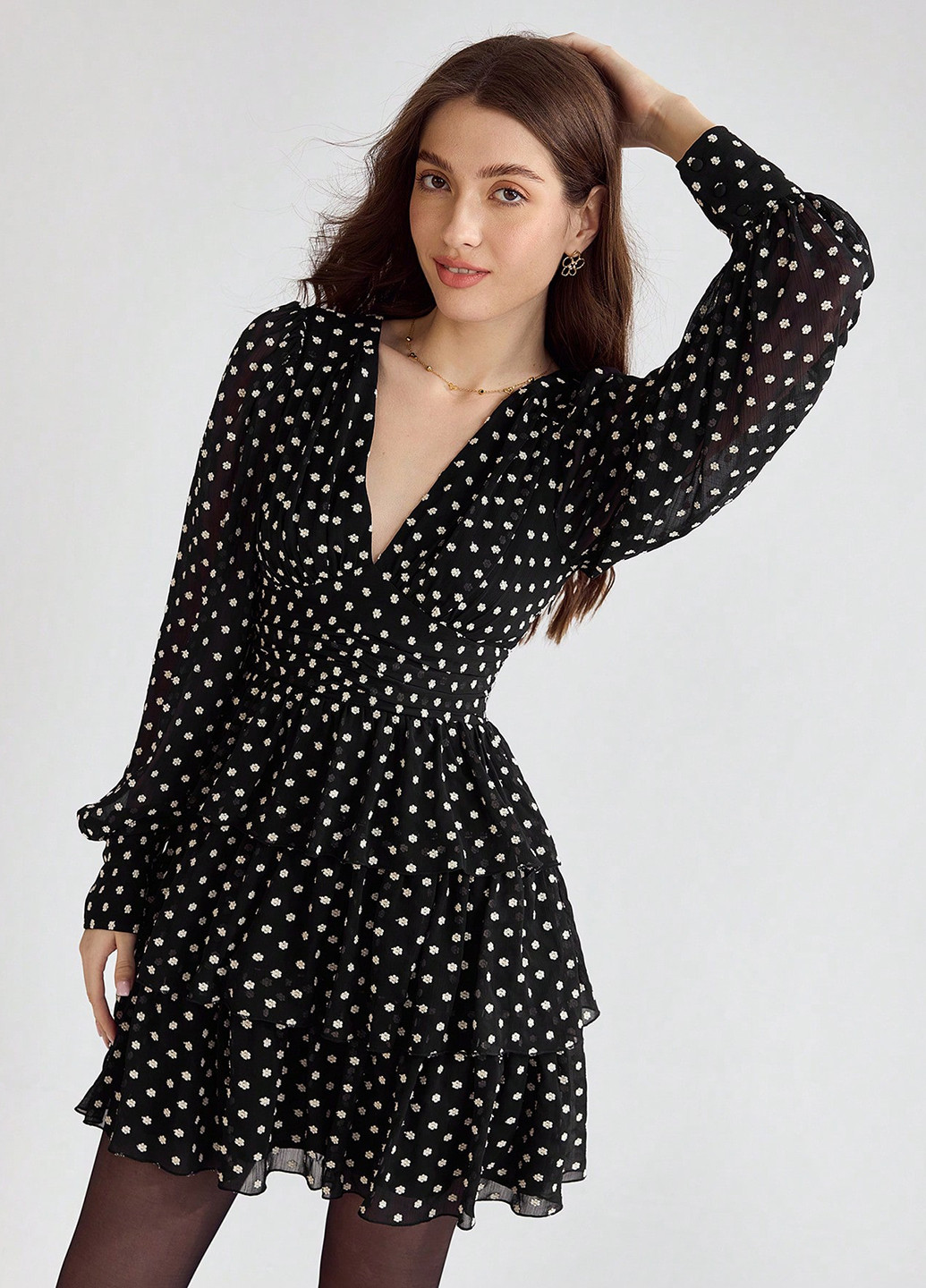 Черное кэжуал платье в стиле ампир, с юбкой-солнце SHEIN с цветочным принтом