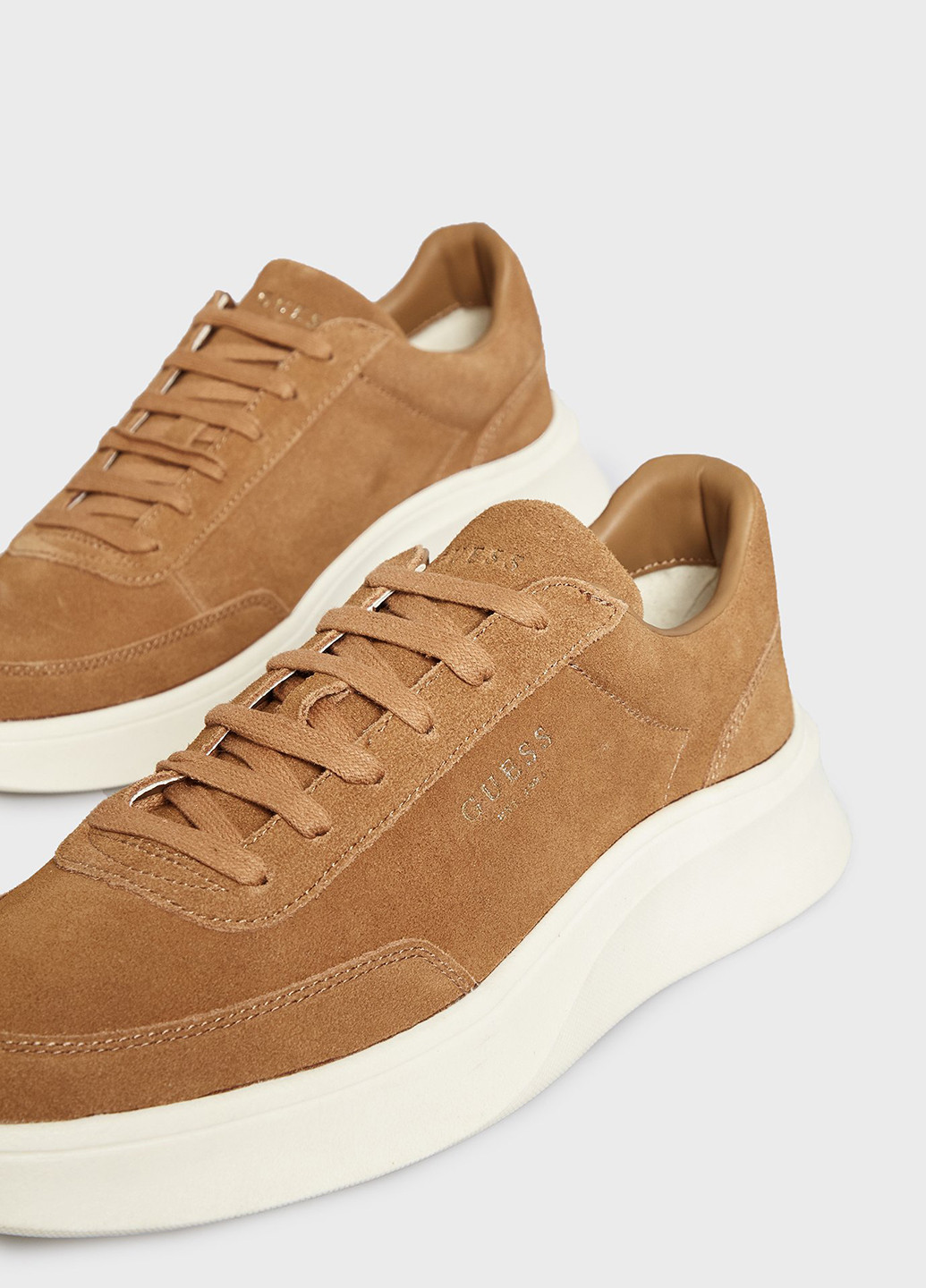 Світло-коричневі Осінні кросівки Guess