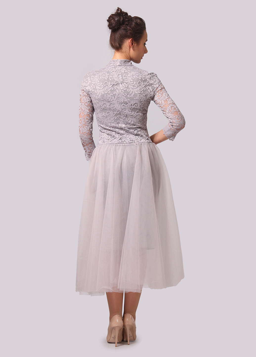 Светло-серое коктейльное платье пачка Alika Kruss однотонное