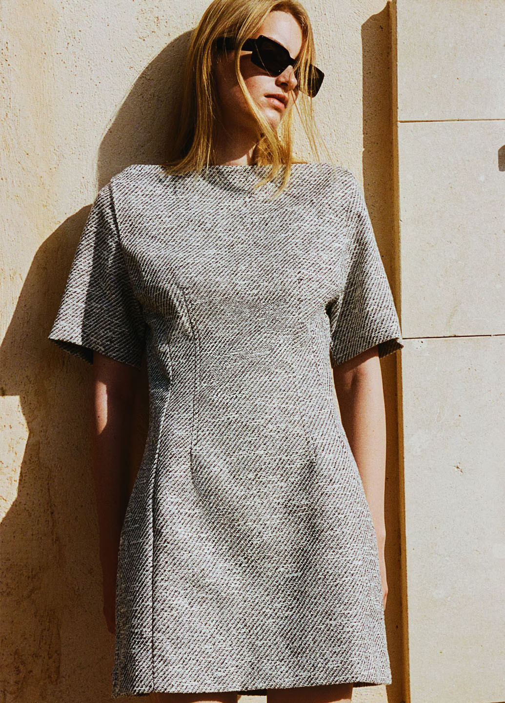 Серое кэжуал платье H&M меланжевое